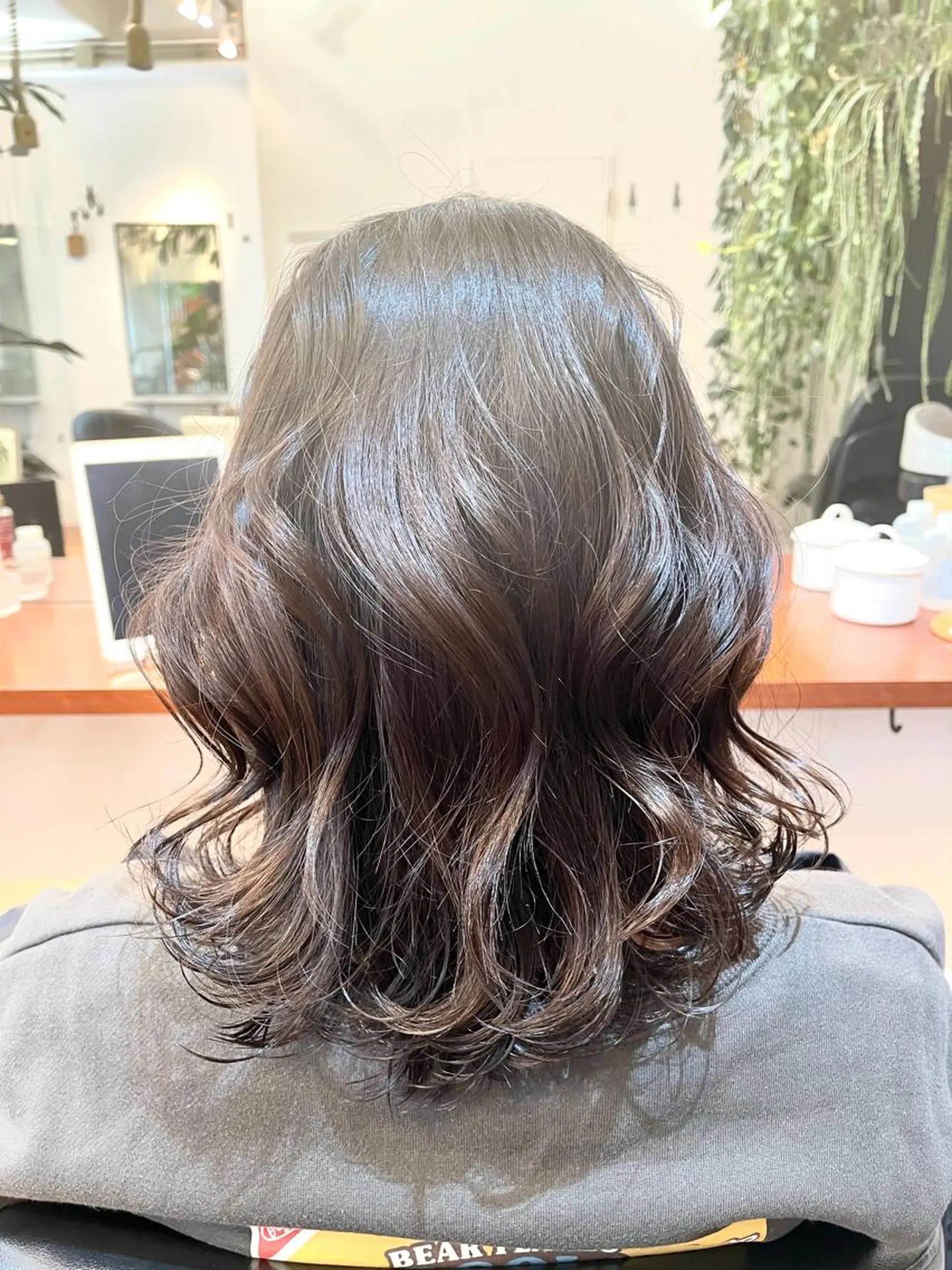 ミディアム DOG MANIA PiNCH所属・エイジング縮毛矯正 犬同伴可マルイチのヘアスタイル