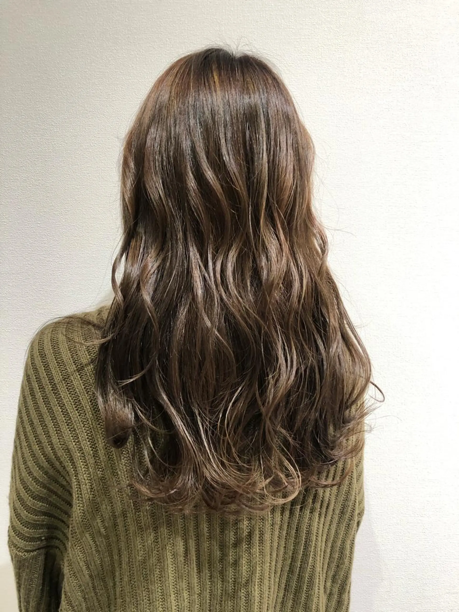 ロング カラー ナカタケ ユウのヘアスタイル