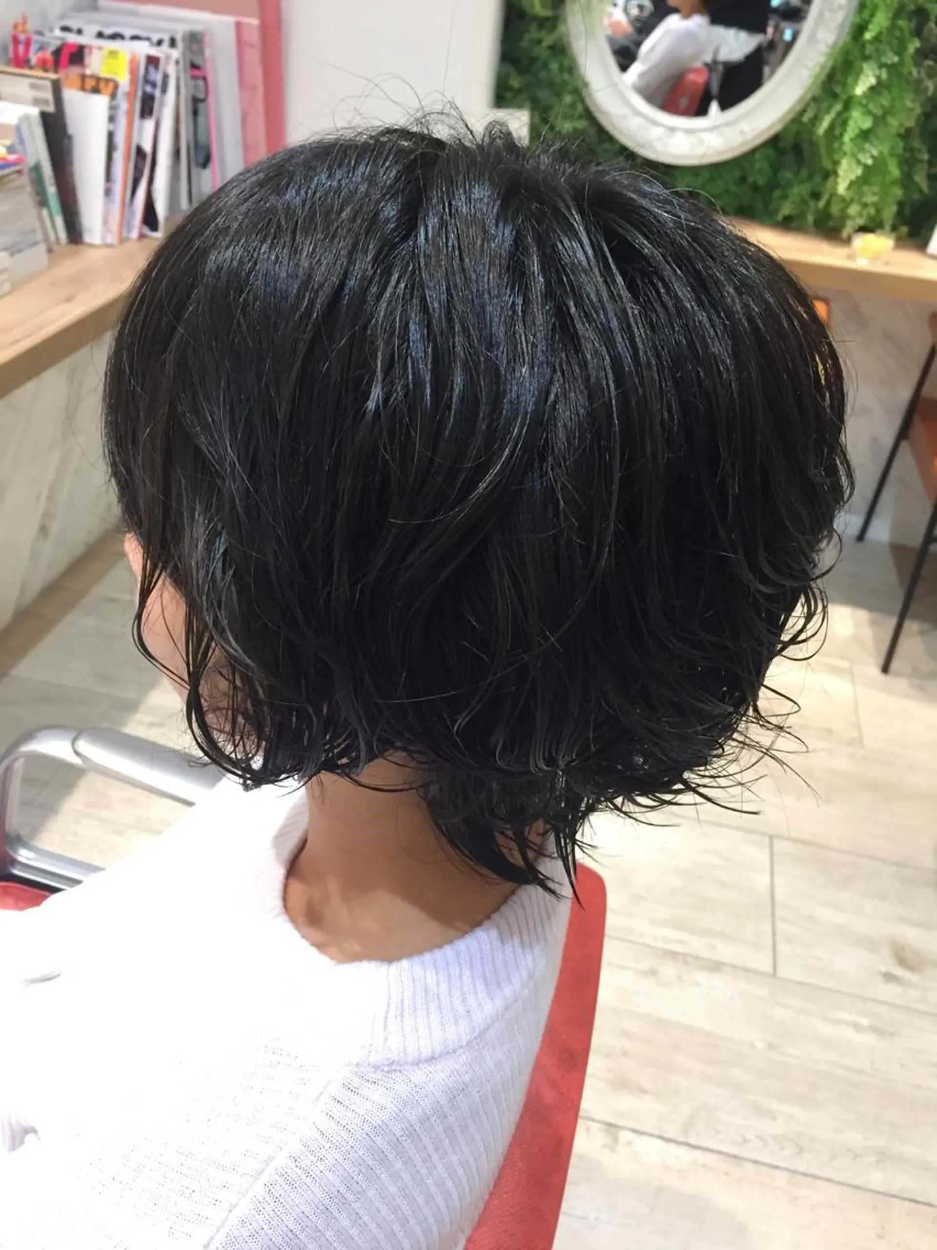 ショート パーマ 吉岡 三四朗のヘアスタイル