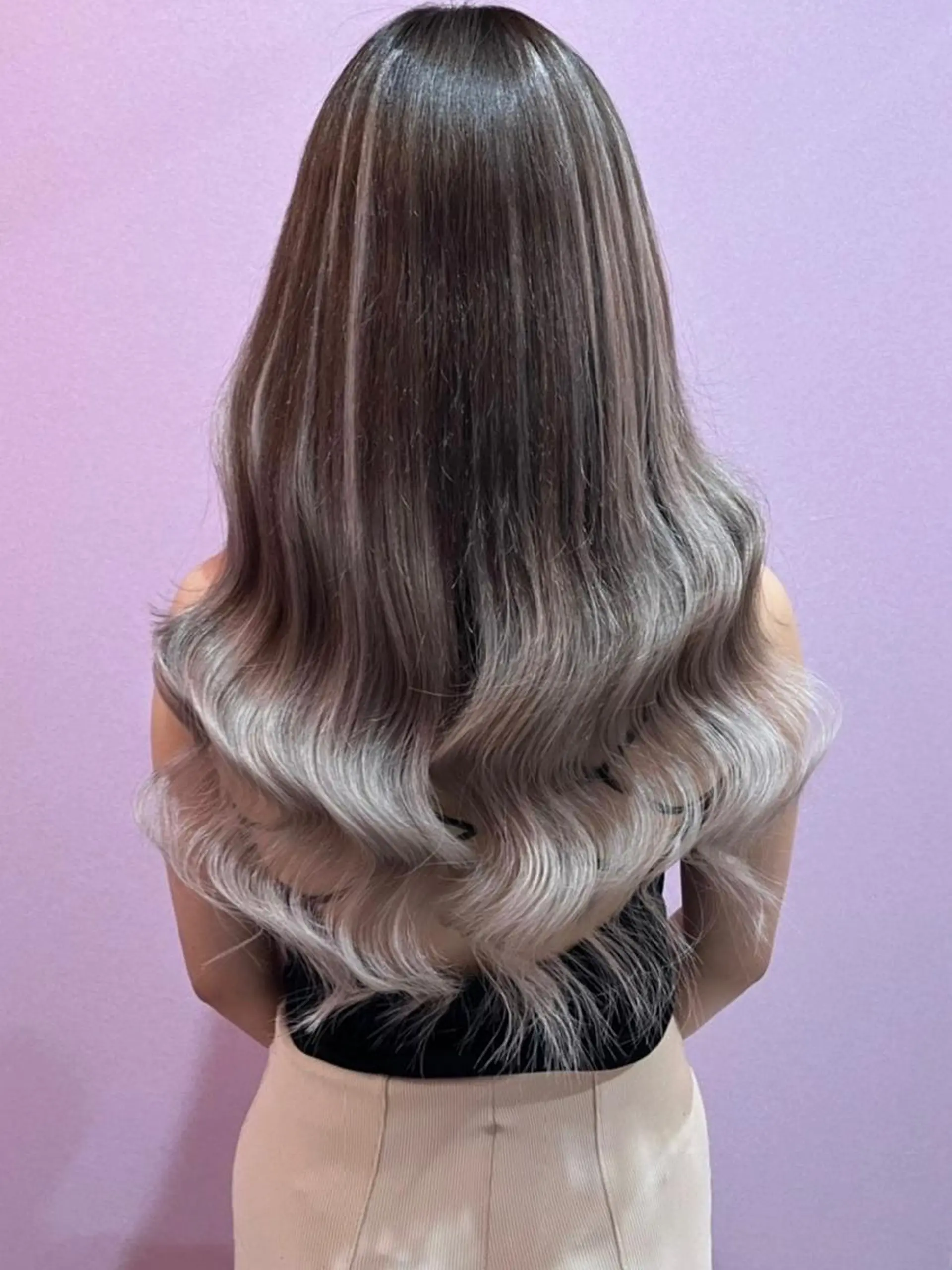 ロング 大阪レミーエクステ チビ編み込みのヘアスタイル