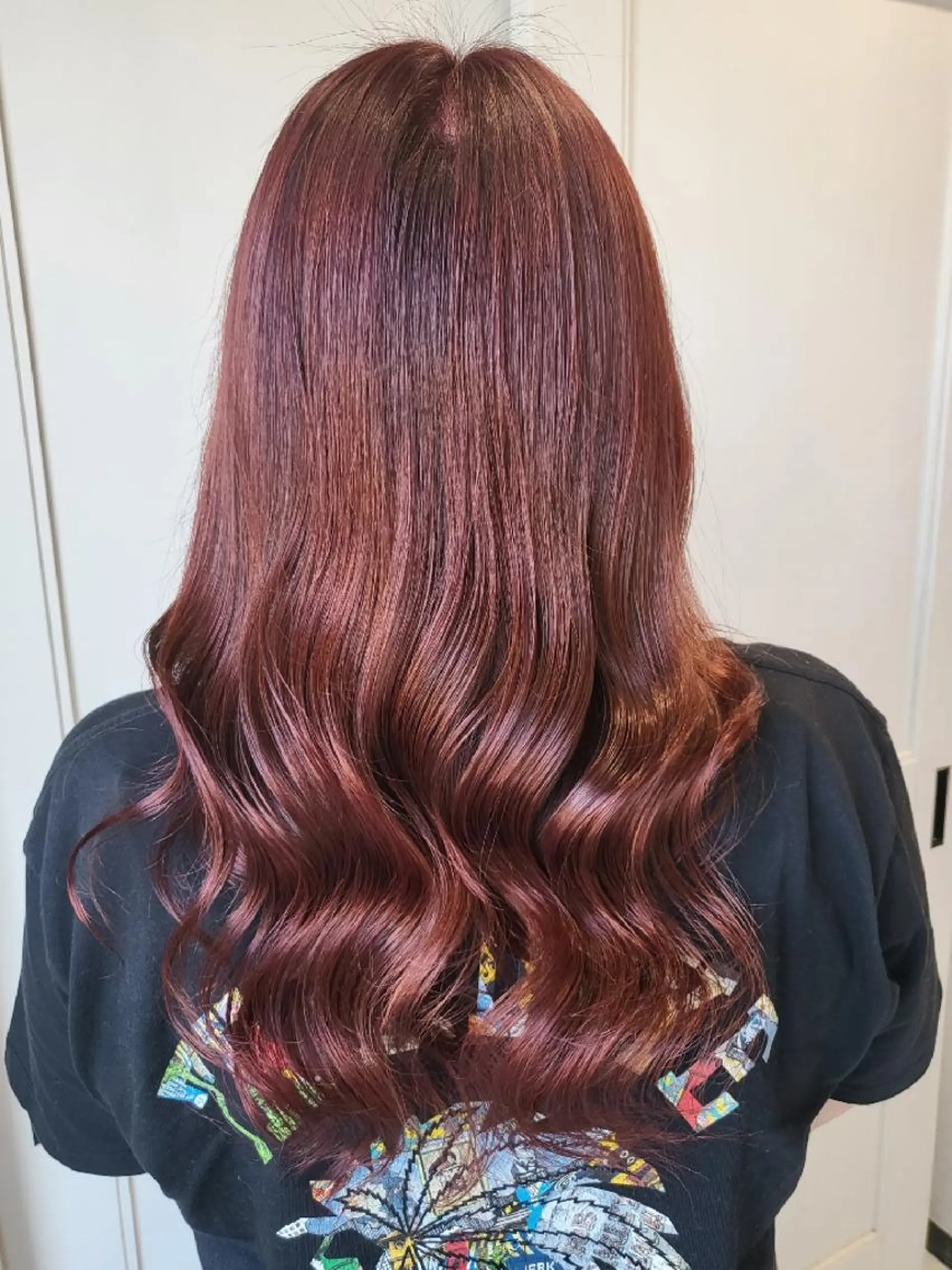 ロング カラー ブリーチ ダブルカラー ブリーチなしカラー レッドカラー ヨシンモリ crenier【クルニエ】所属・亀田 幸美のヘアスタイル