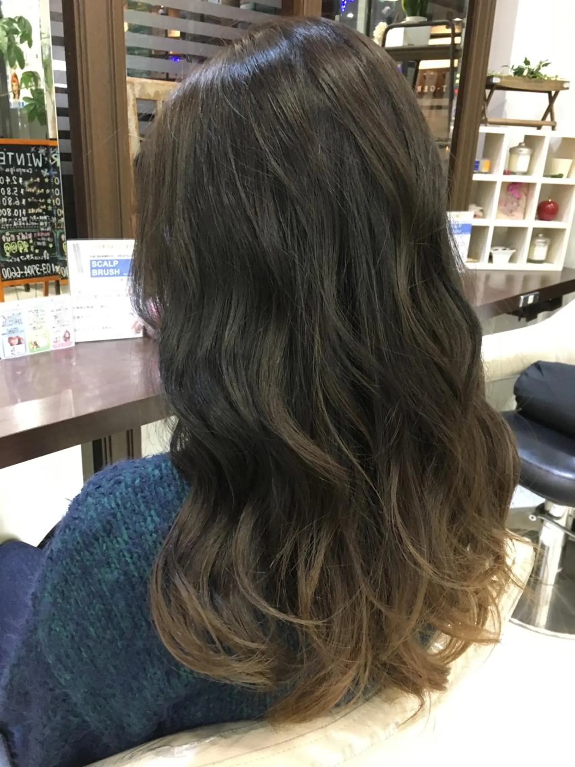 ロング カラー ブリーチ グラデーションカラー 寺内 紳悟のヘアスタイル