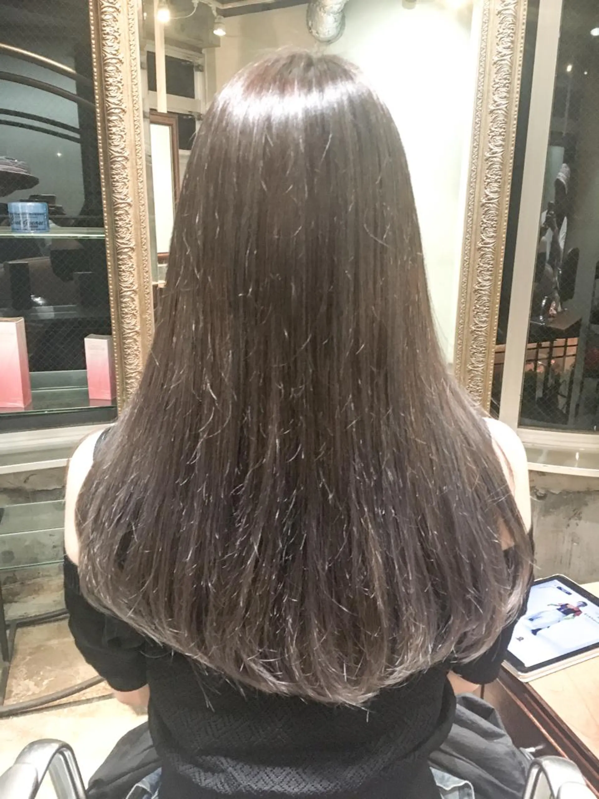 ロング カラー ダブルカラー グレージュ 北條 優輝のヘアスタイル