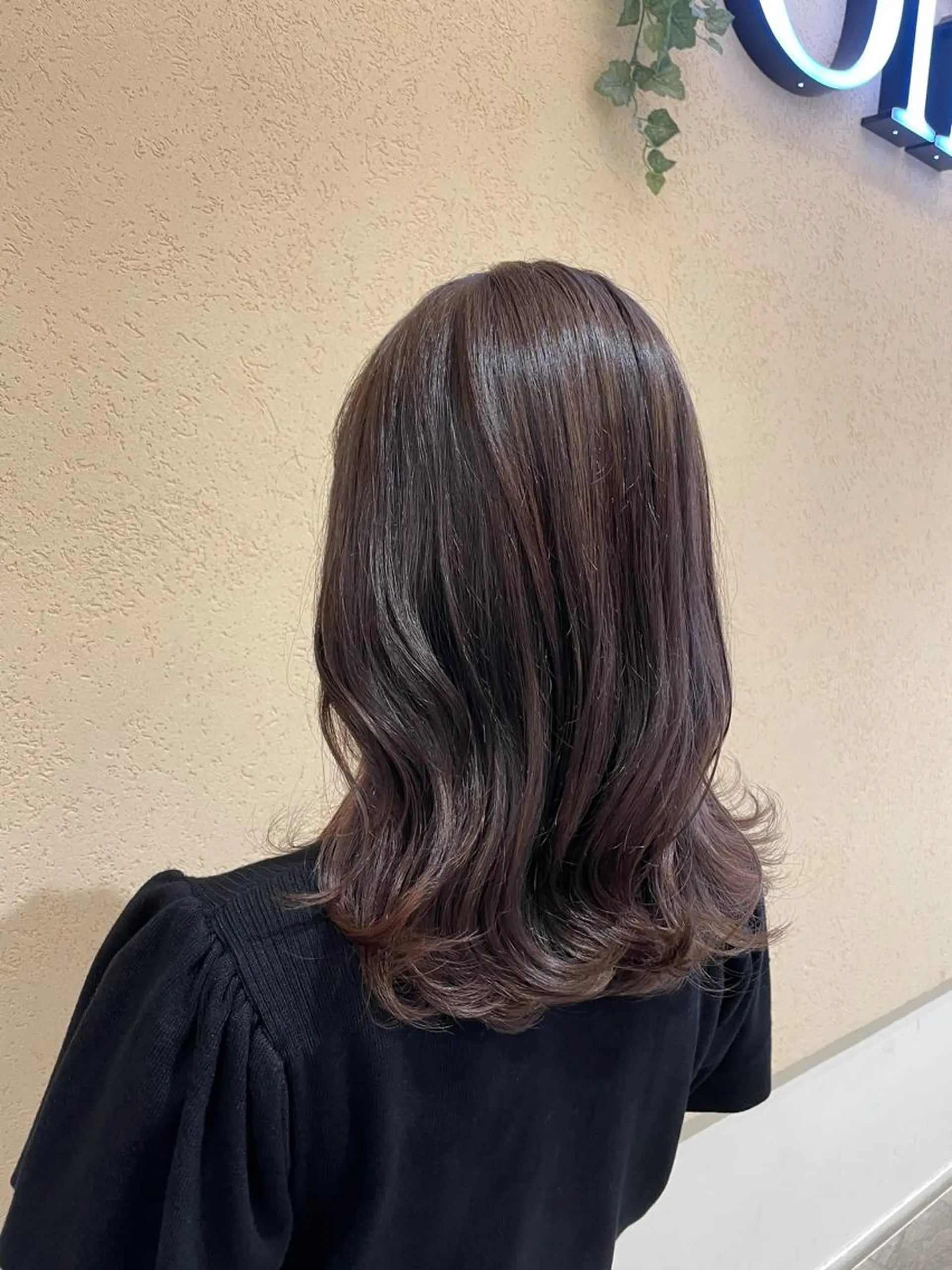 ミディアム カラー シャドールーツ美容師 篠原康太のヘアスタイル