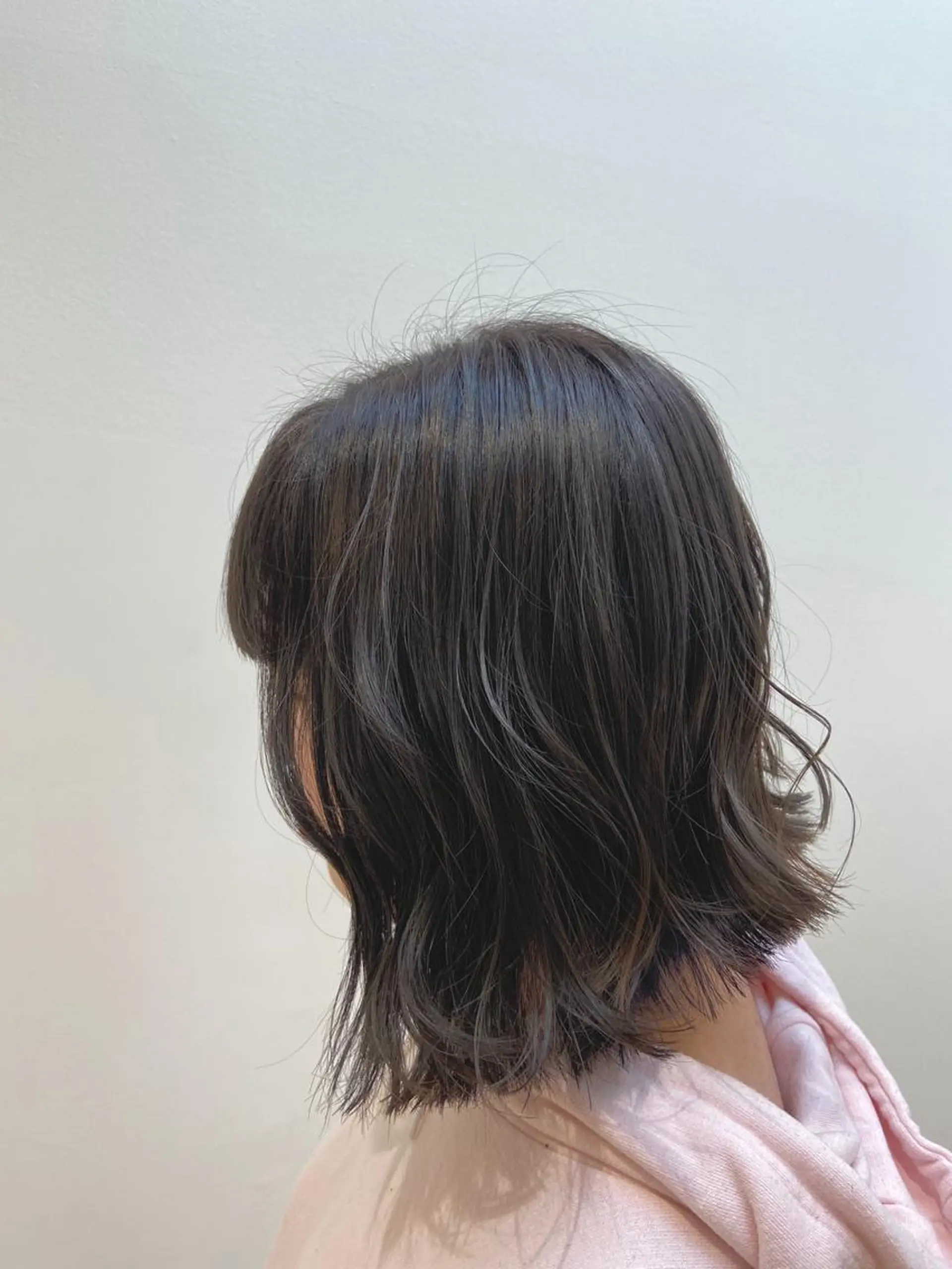 ミディアム loca by tree所属・うる艶暖色カラー HARUNAのヘアスタイル