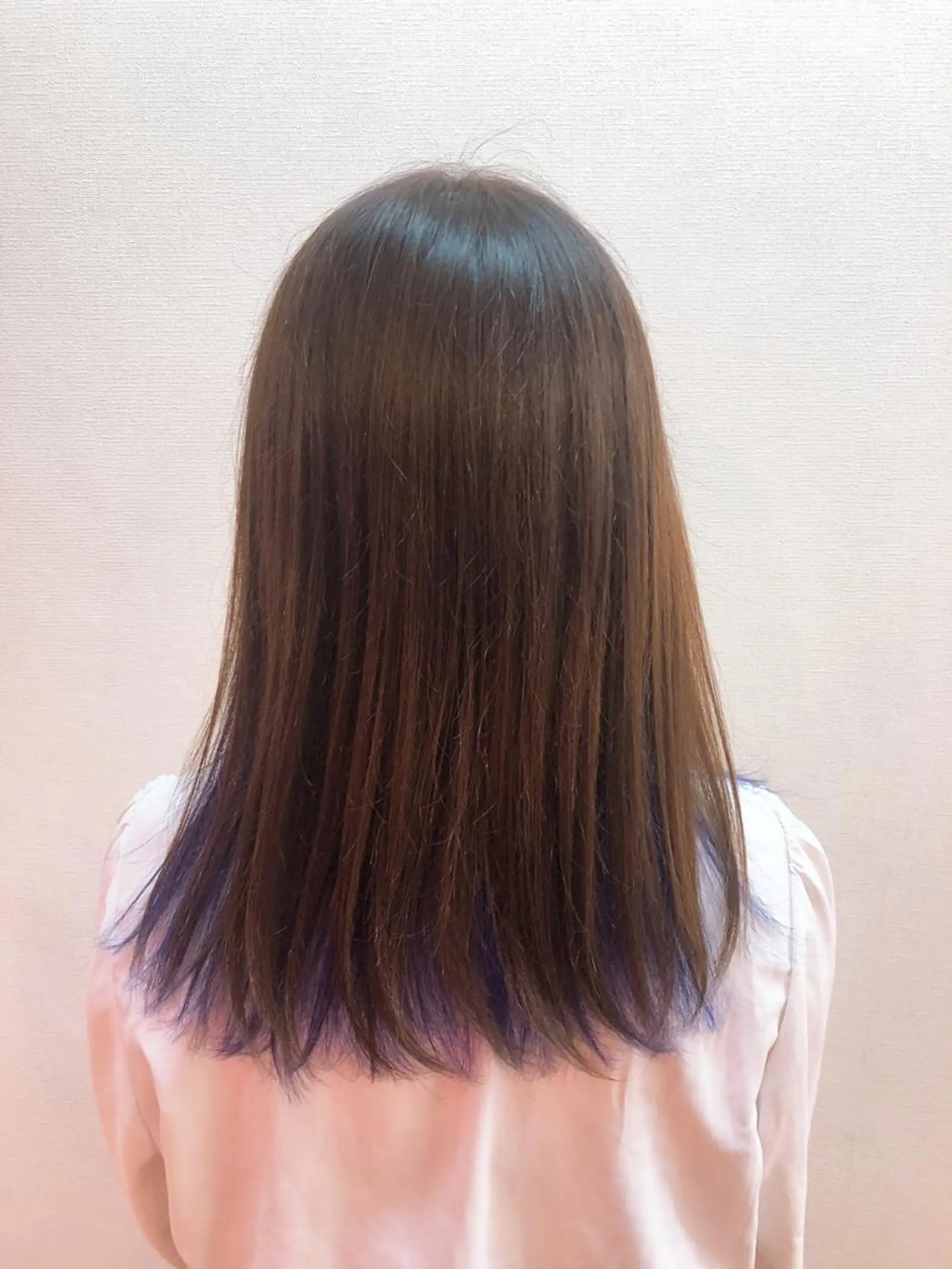 ミディアム カット ヘアカラー トリートメント 崎山 瑠依のヘアスタイル