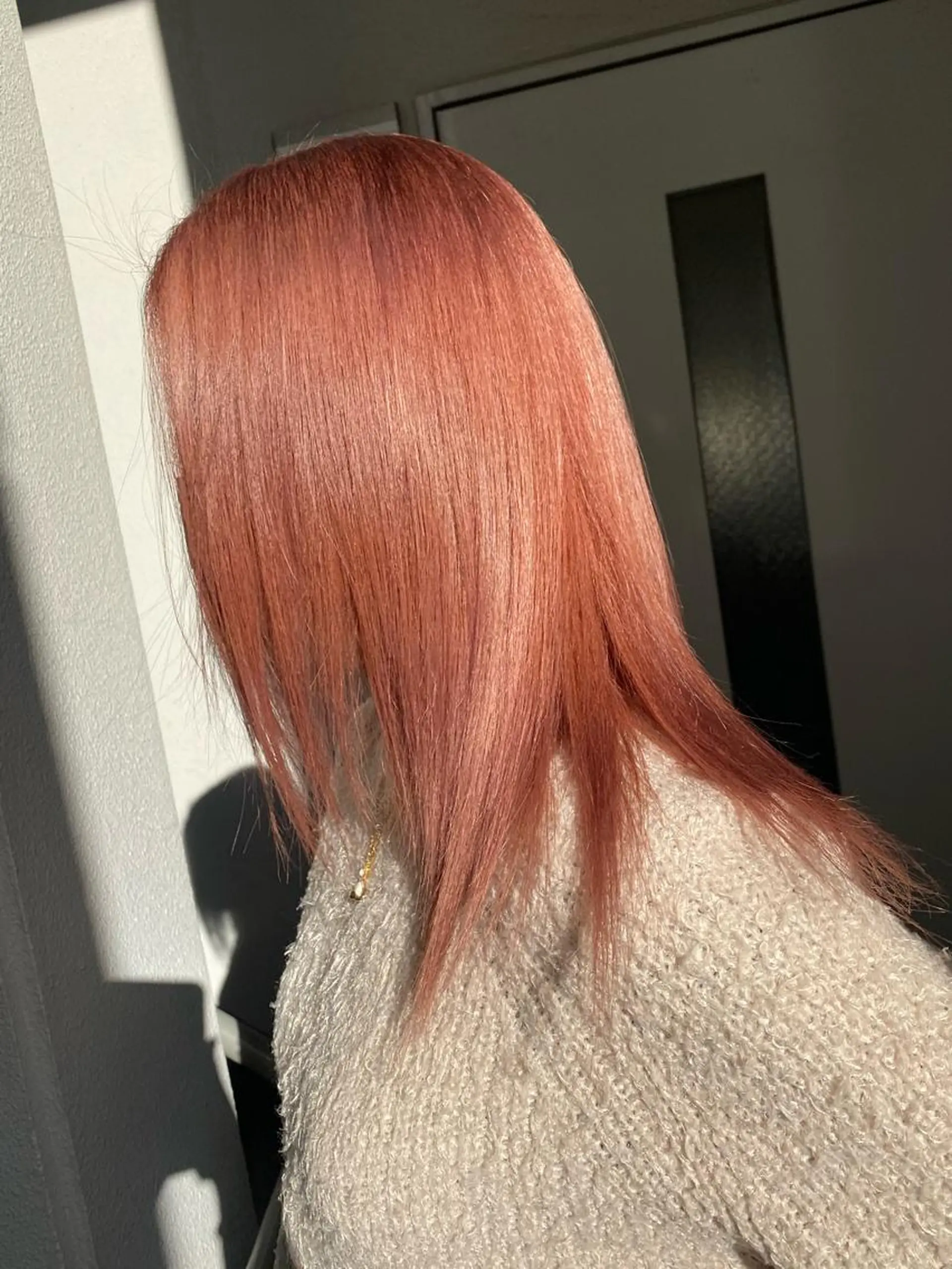 ミディアム カラー ハイトーンカラー オレンジ オレンジピンク ピンクカラー 遠藤沙也加 /レイヤーカットのヘアスタイル