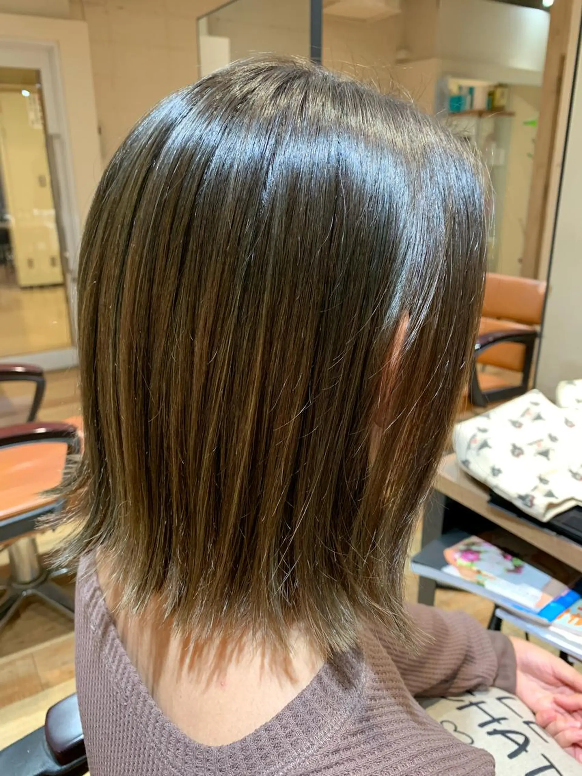 ミディアム 切りっぱなしボブ ボブ 外ハネヘア カット ヘアカラー トリートメント Petit Maison Tokyo所属・🦋ショートカット 🦋Yu-Kiのヘアスタイル