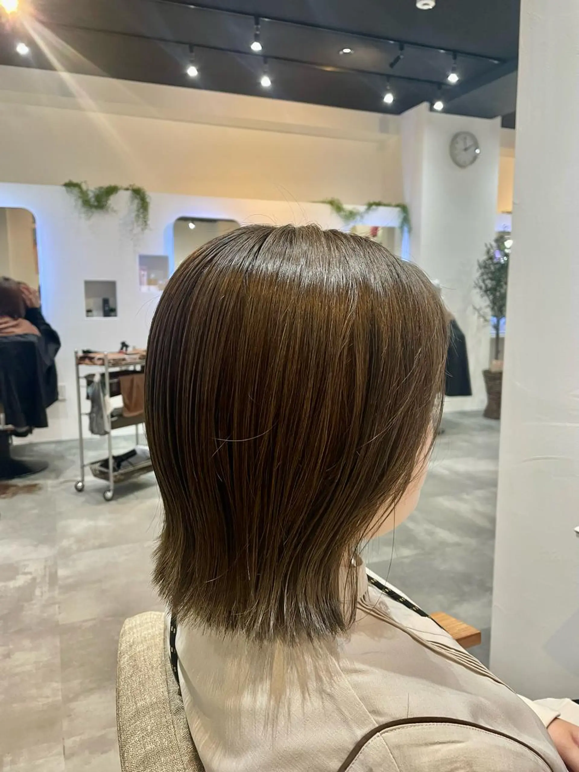 ミディアム カラー グレージュ オリーブグレージュ オリーブグレー ボブ ママ美容師 🌿まなべさとみ🌿のヘアスタイル