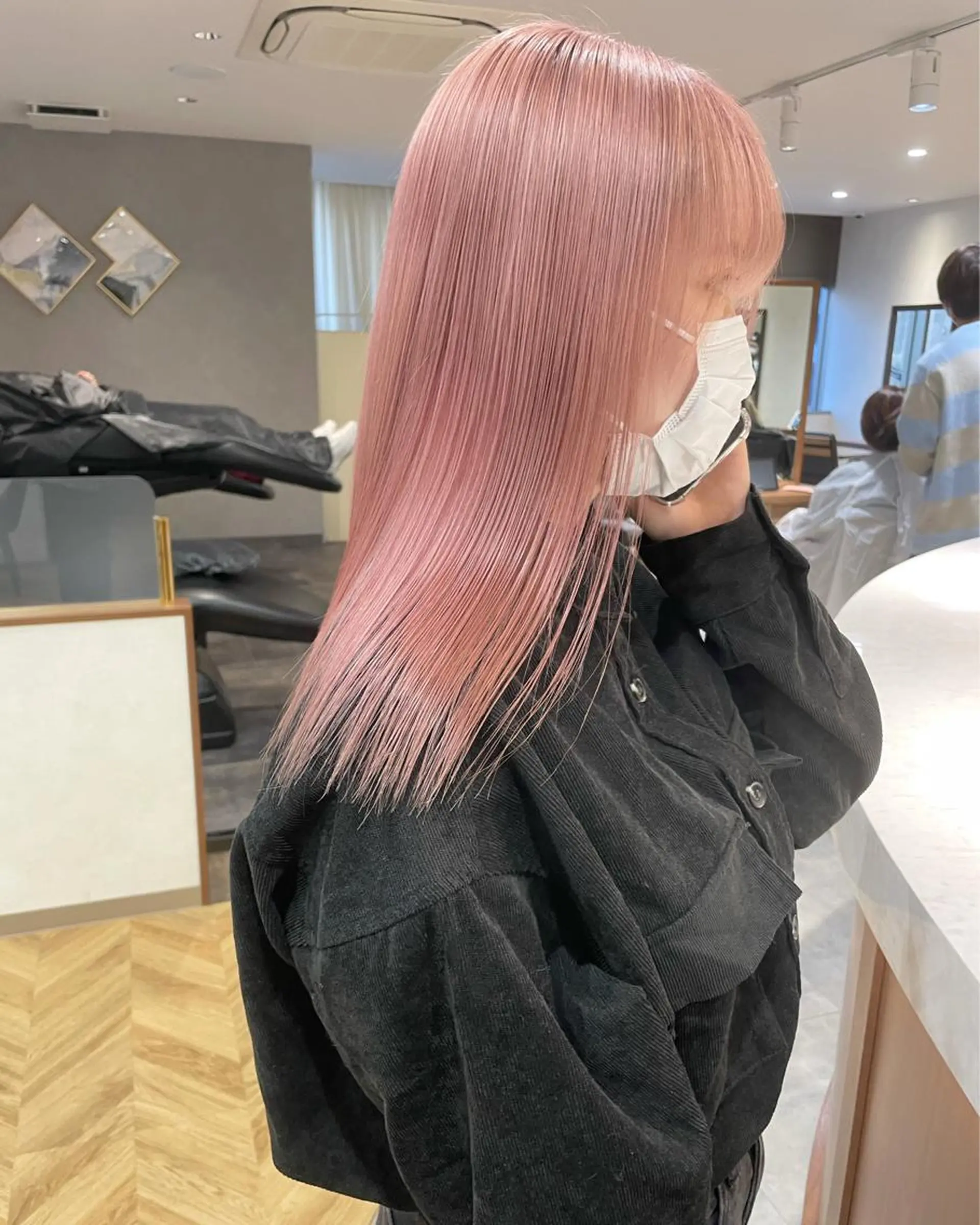 セミロング カラー ヘアカラー トリートメント 💛うる艶ハイトーン LEON💛のヘアスタイル