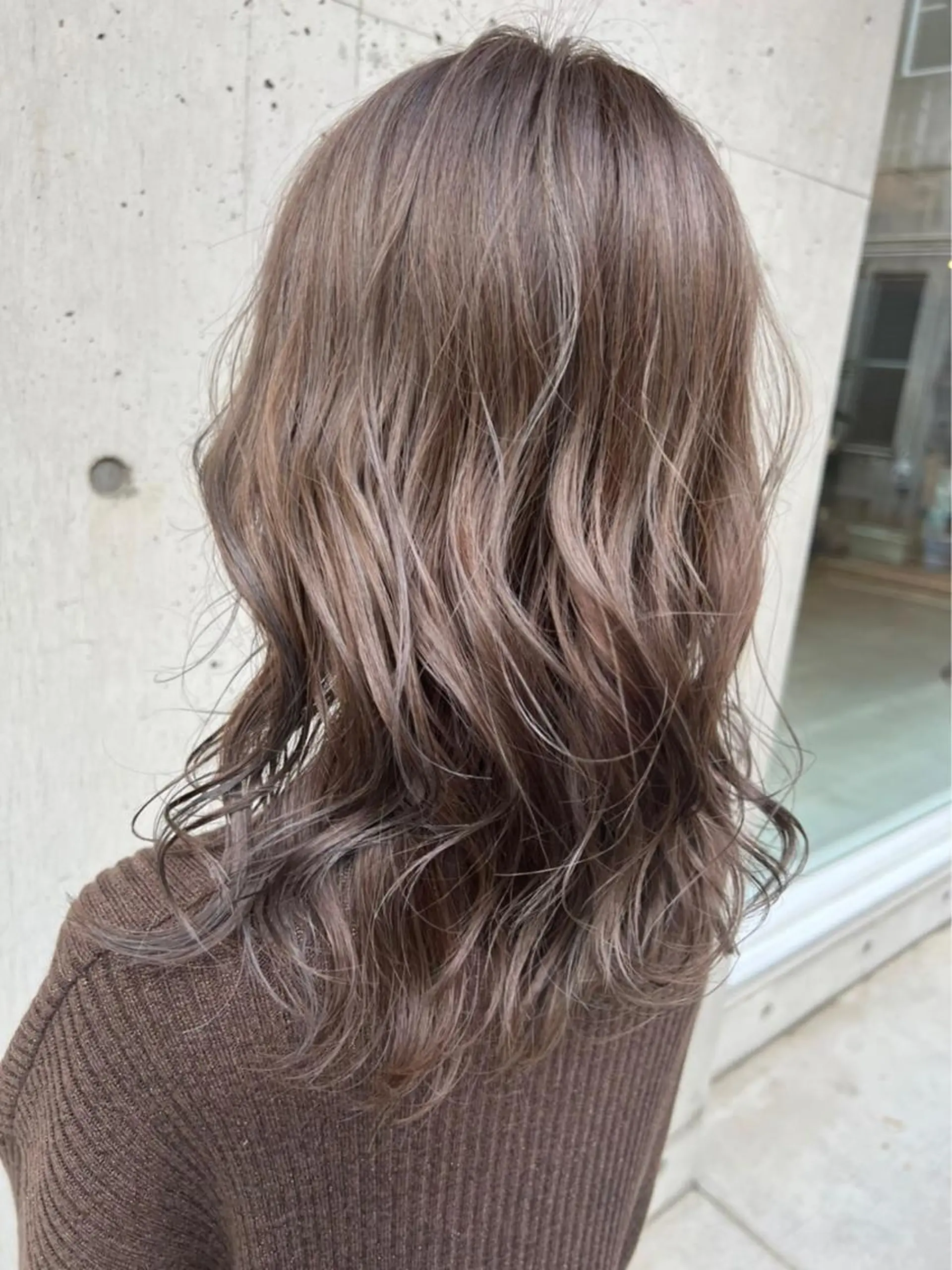 セミロング カラー ヘアアレンジ ブリーチ ブラウンカラー Hair & Beauty the B 岡崎店所属・山口 安美のヘアスタイル