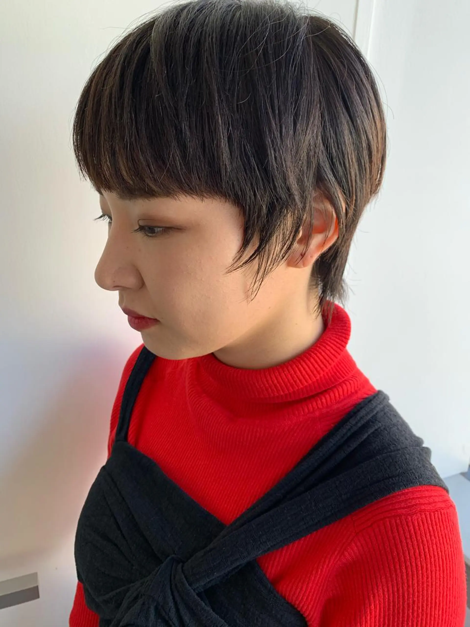 ショート nuu所属・💜ショート💜 ウルフ、ボブ二色亜美のヘアスタイル