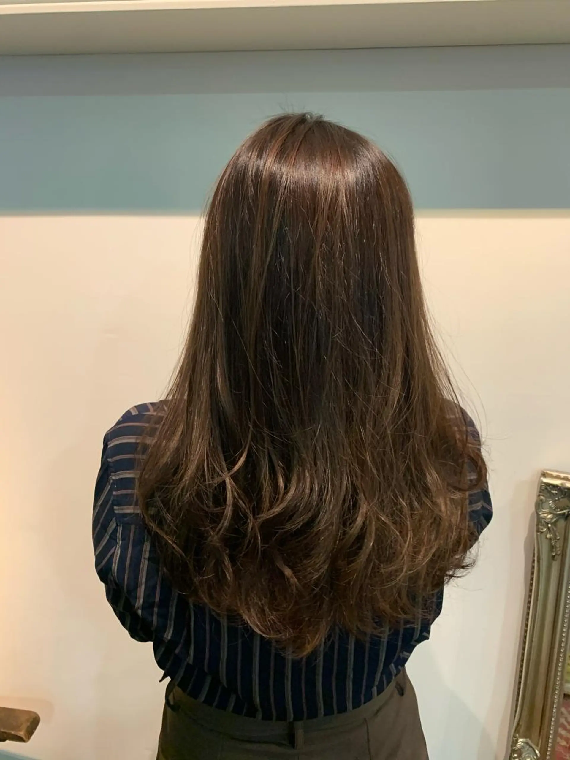 ロング レイヤーカット カット ヘアカラー トリートメント ヘッドスパ ヘアセット 山口 竣也のヘアスタイル