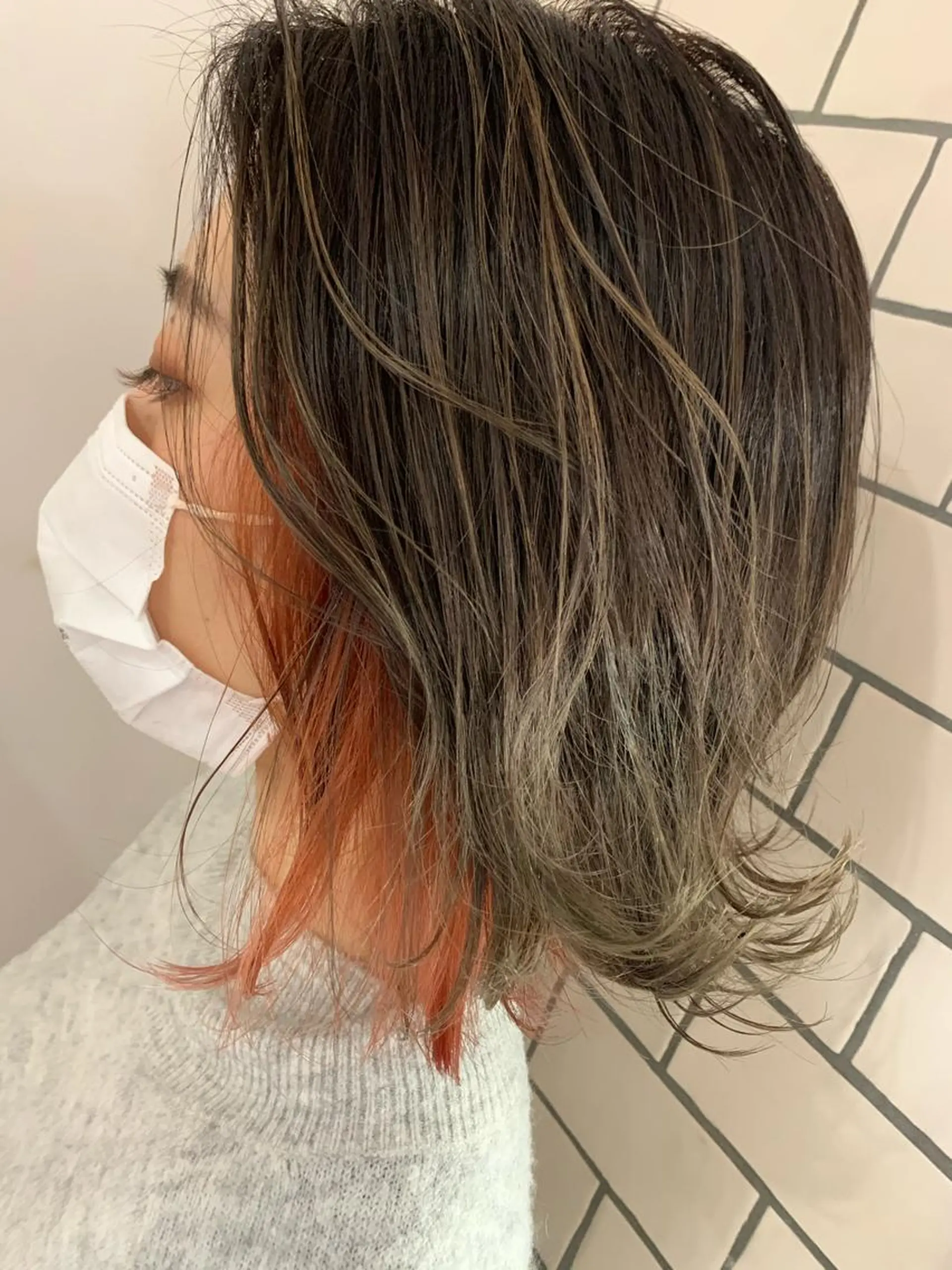 ミディアム カラー ヘアアレンジ バレイヤージュ ハイライトカラー インナーカラー オレンジ ハイライト 指名支持率NO.1 スタイリストのヘアスタイル