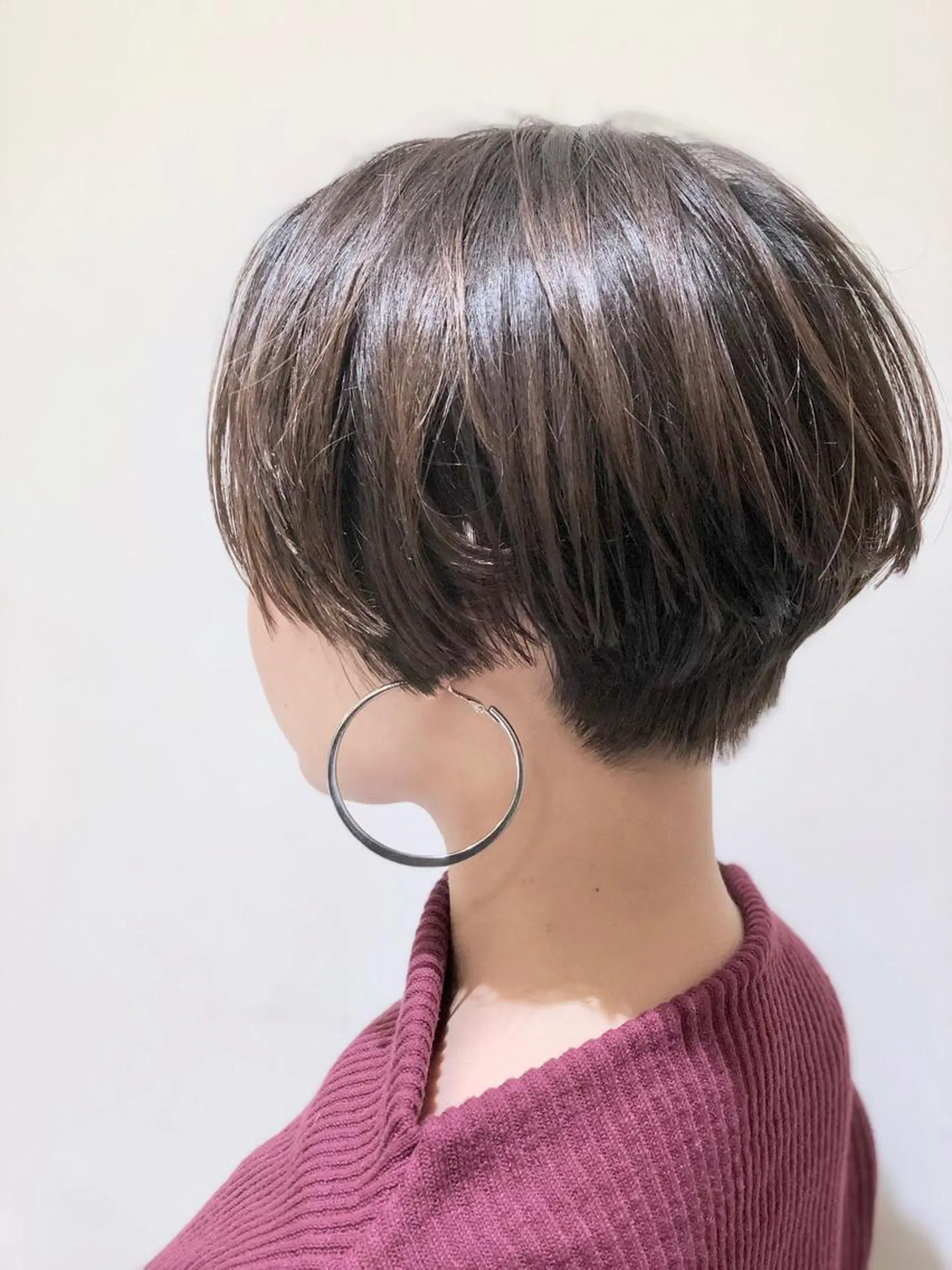 ショート カラー パーマ ヘアアレンジ バレイヤージュ 黒髪 ブルーカラー ブルージュ グラデーションカラー 【ツヤ髪美容師】 ツダケイスケのヘアスタイル