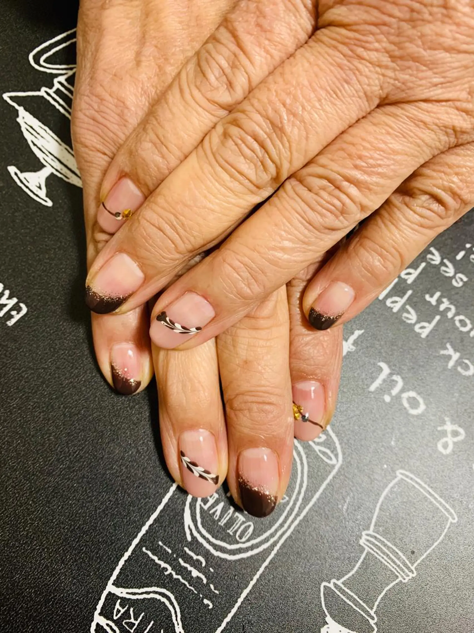 ネイル ハート ピーコックネイル Feliz所属・Feliz 楽しいネイルサロンのネイルデザイン