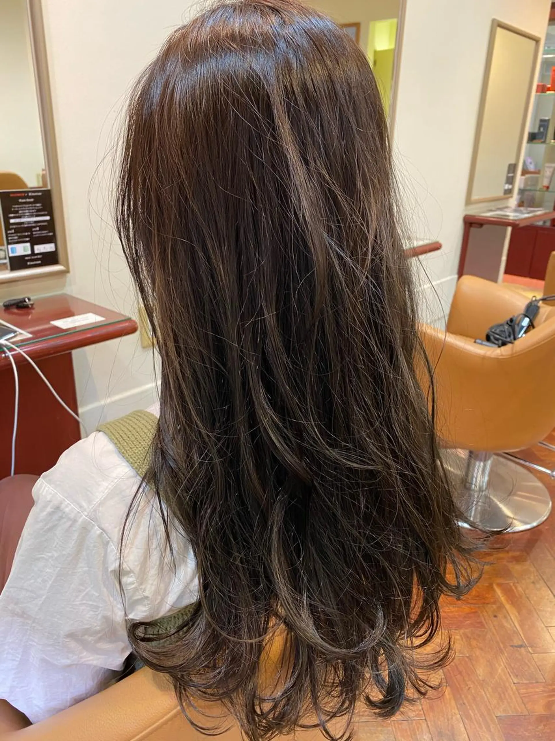 ロング カラー ブラウンカラー ダークブラウン ヘアカラー すずき たつやのヘアスタイル