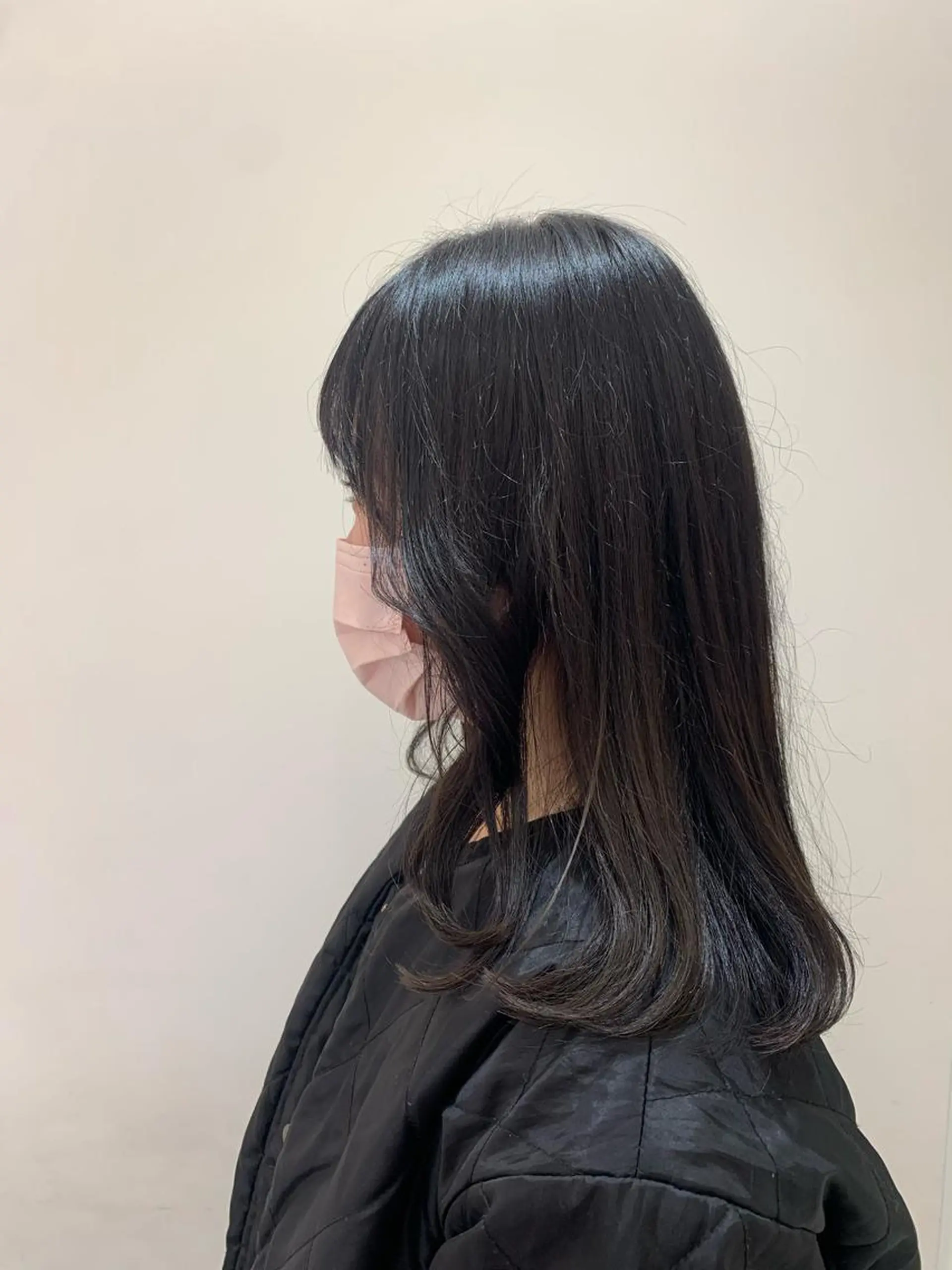セミロング カット ヘアカラー 韓国レイヤー🪽 耳ツボジュエリーのヘアスタイル