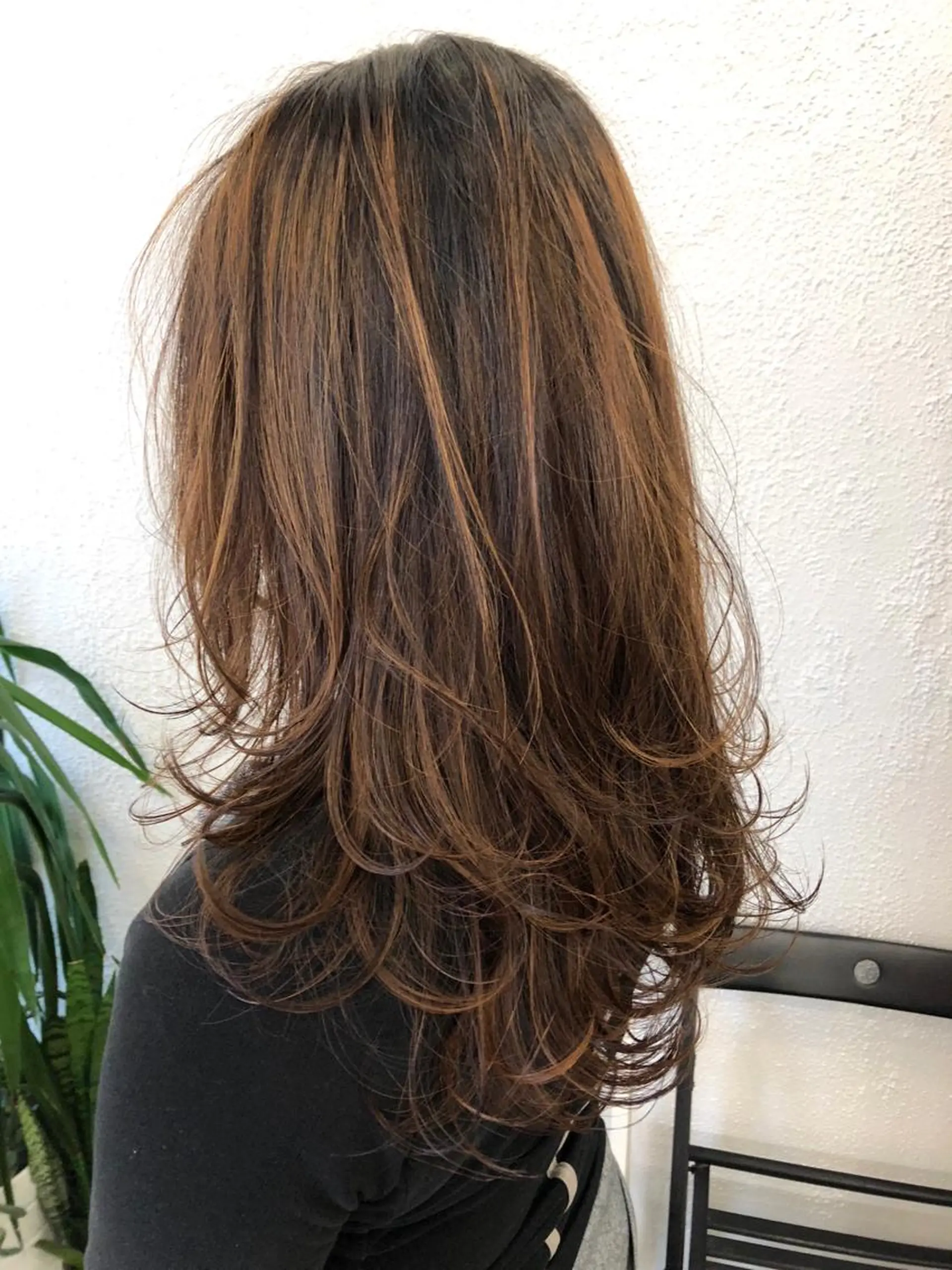 セミロング レイヤーカット SALOWIN GINZARay2店所属・石澤 諒のヘアスタイル