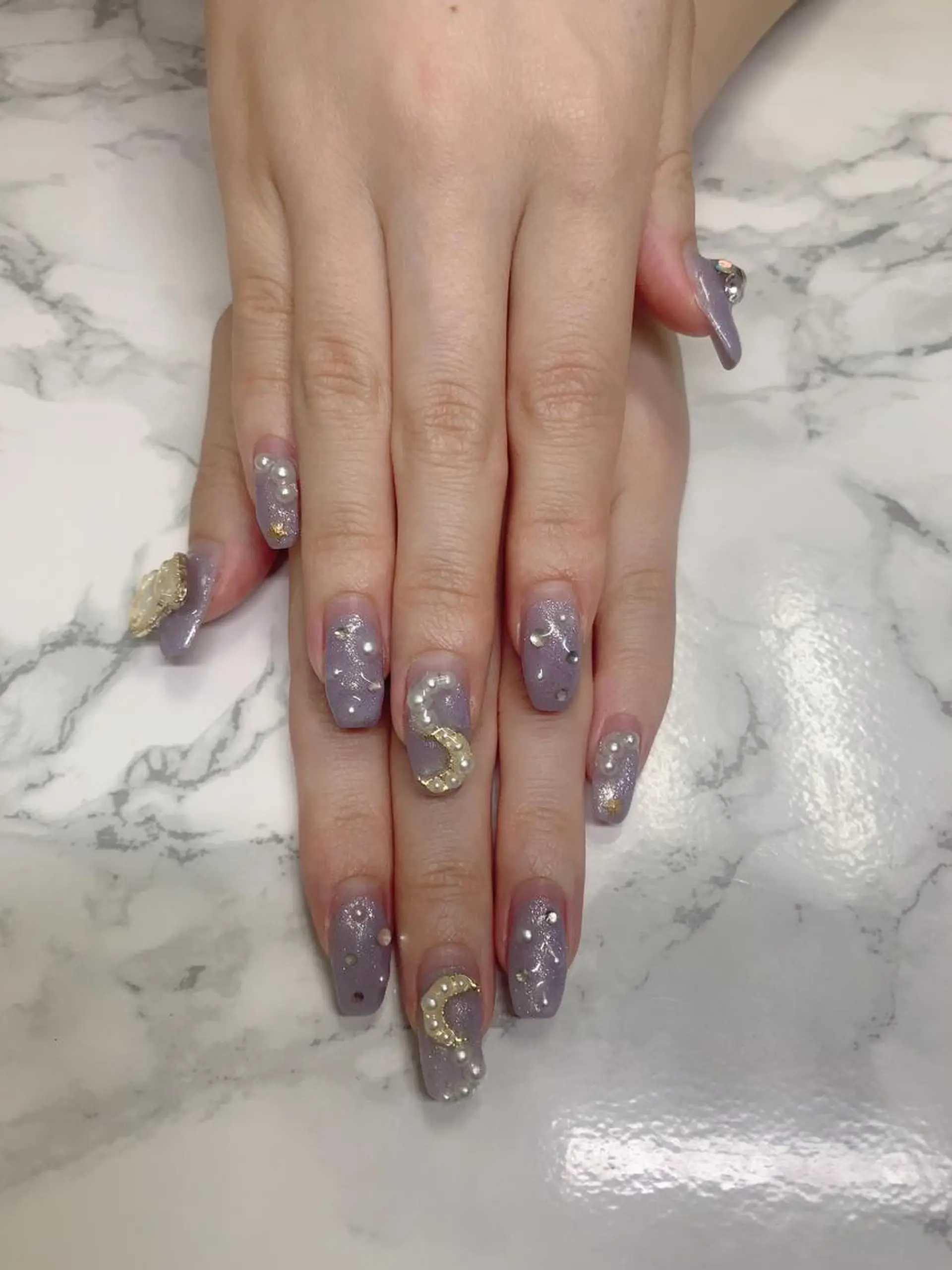 ネイル はな💎ネイル ワンホン、長さ出しのネイルデザイン