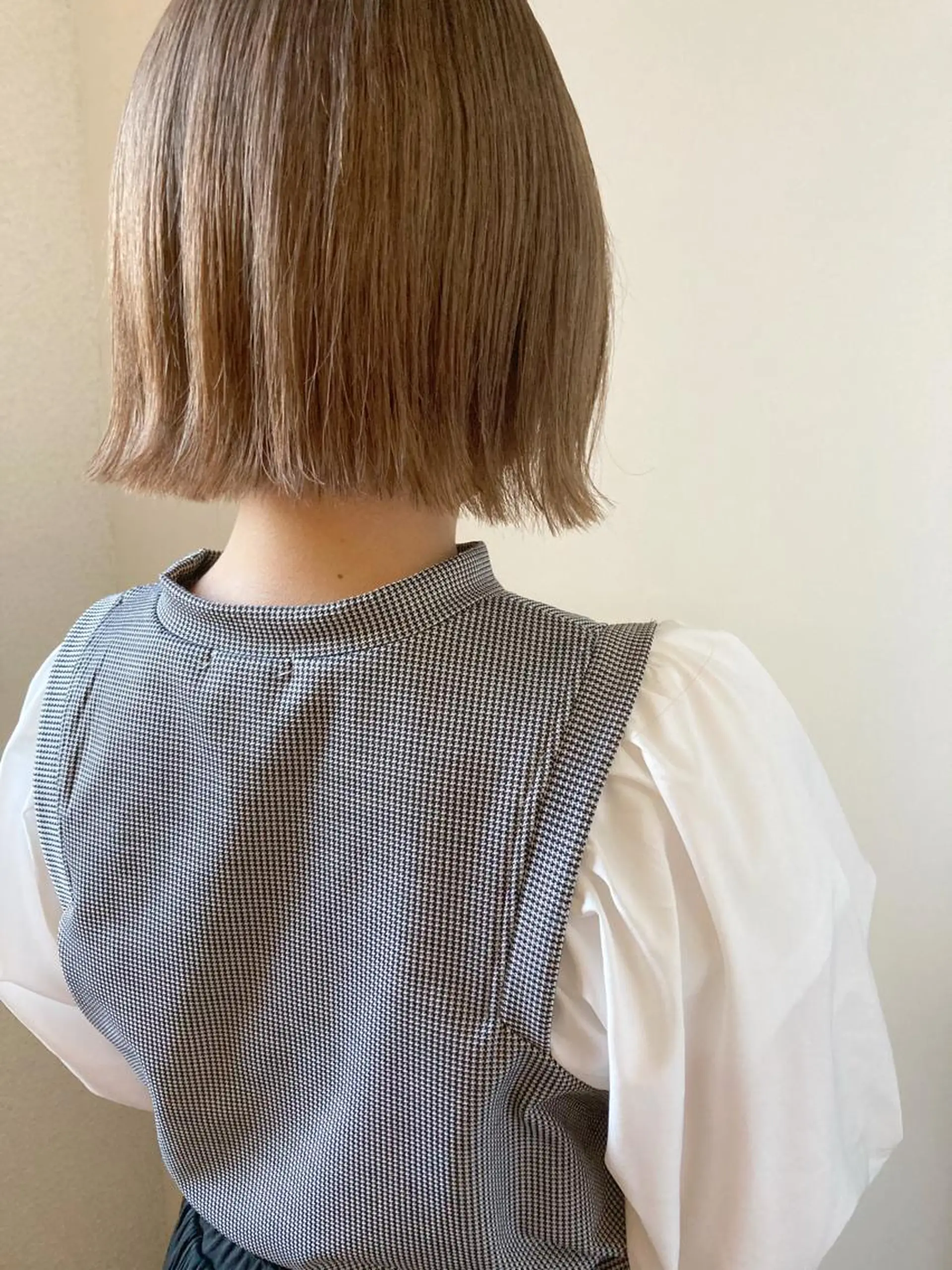 ミディアム カラー ブリーチ カット ヘアカラー トリートメント 小木曽智美 /ボブ/ショートのヘアスタイル