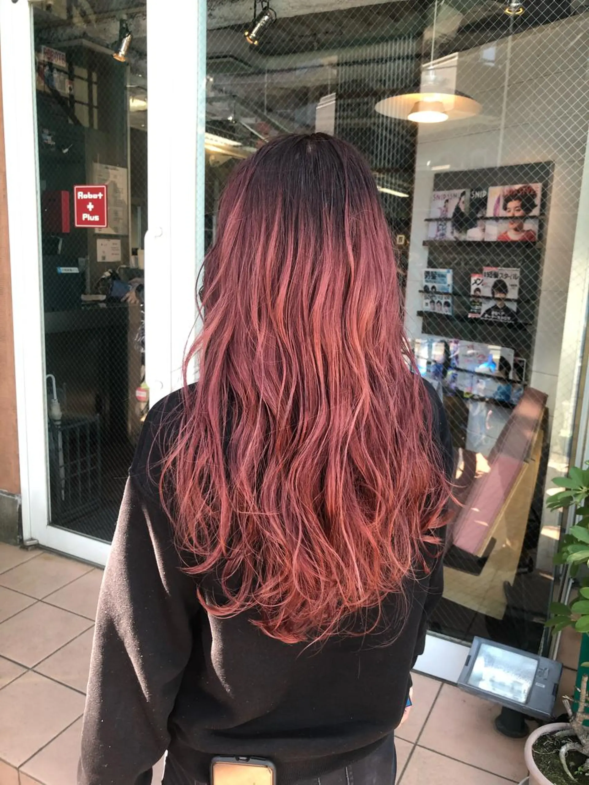 ロング カラー ヘアアレンジ ピンクカラー カット ヘアカラー パーマ ROBOT   PLUS所属・大野 悠平のヘアスタイル