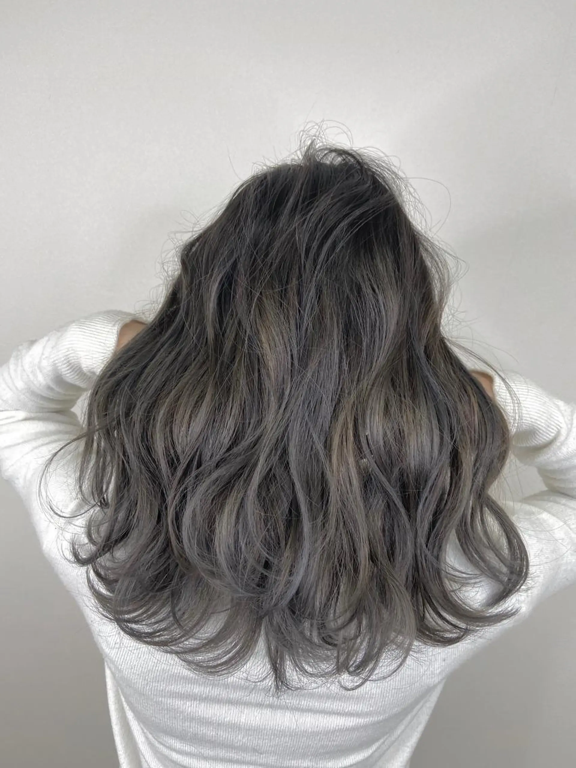 セミロング カラー カット ヘアカラー marshu  梅田店所属・髪質改善 透明感×韓国風のヘアスタイル