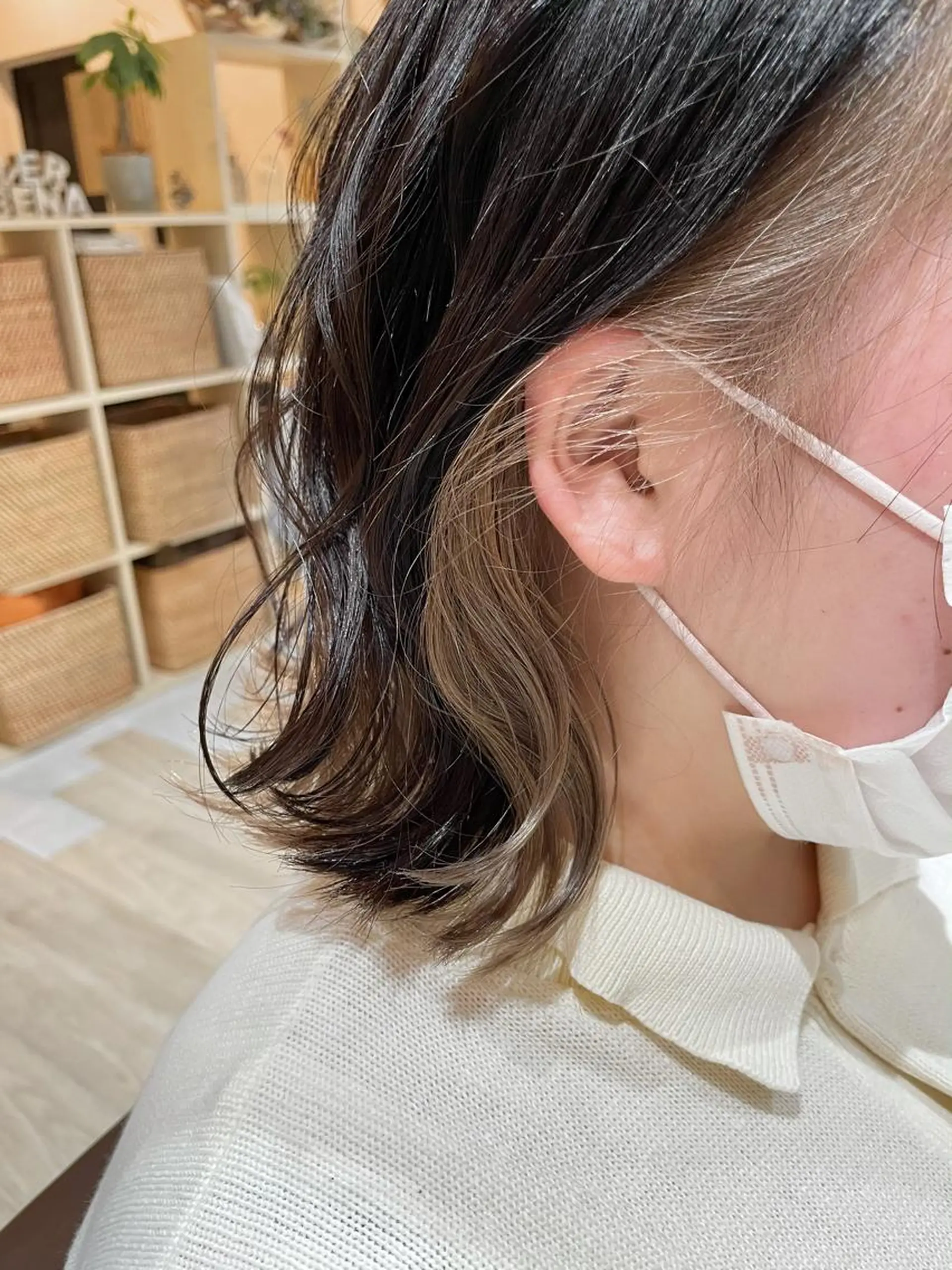 ショート カラー ベージュカラー ブリーチ ケアブリーチ ホワイトベージュ VERBENA所属・ハイライト／艶カラー 大河シンジのヘアスタイル