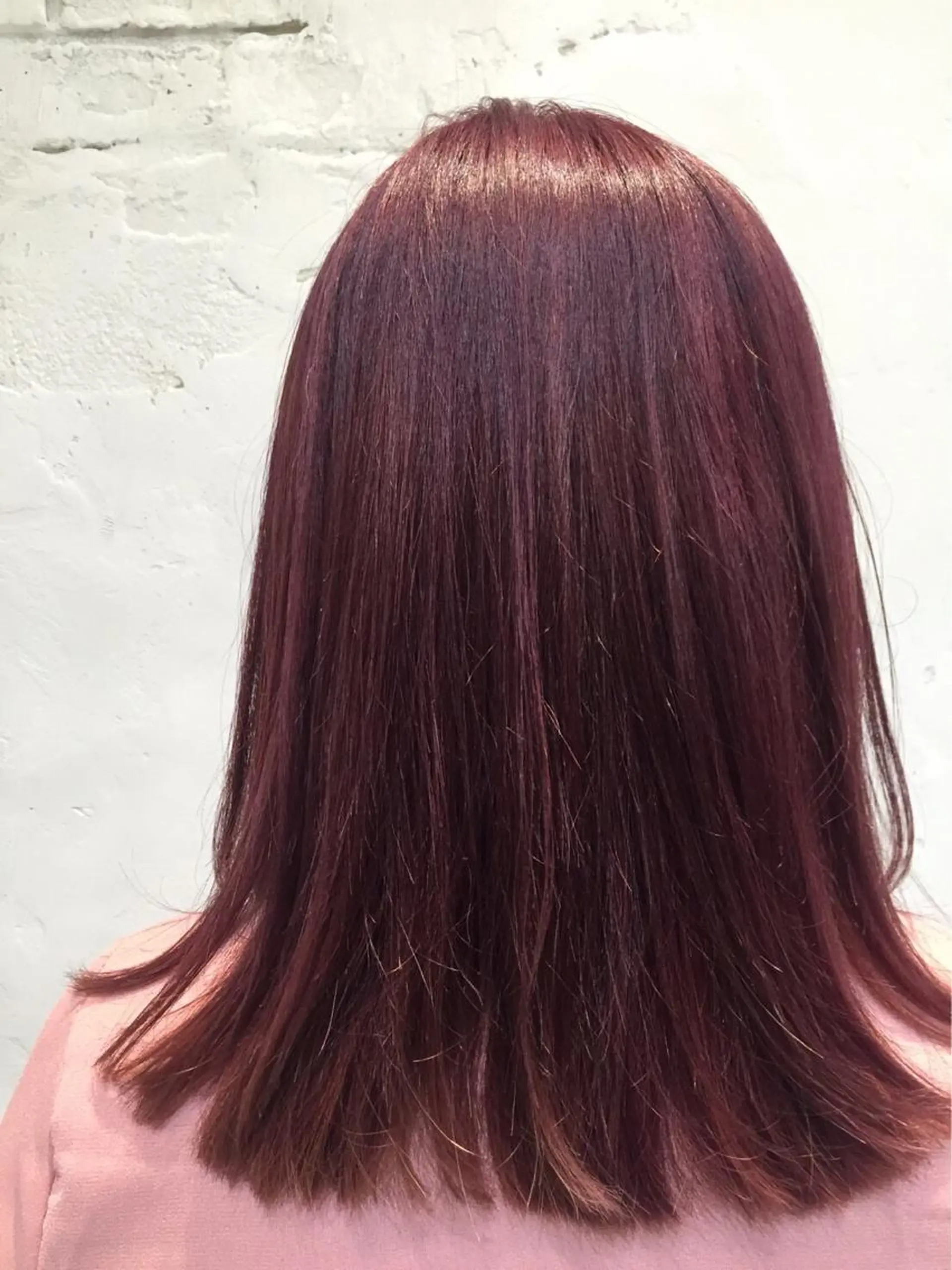 セミロング カラー ブリーチ ピンクカラー 小林 永佳のヘアスタイル