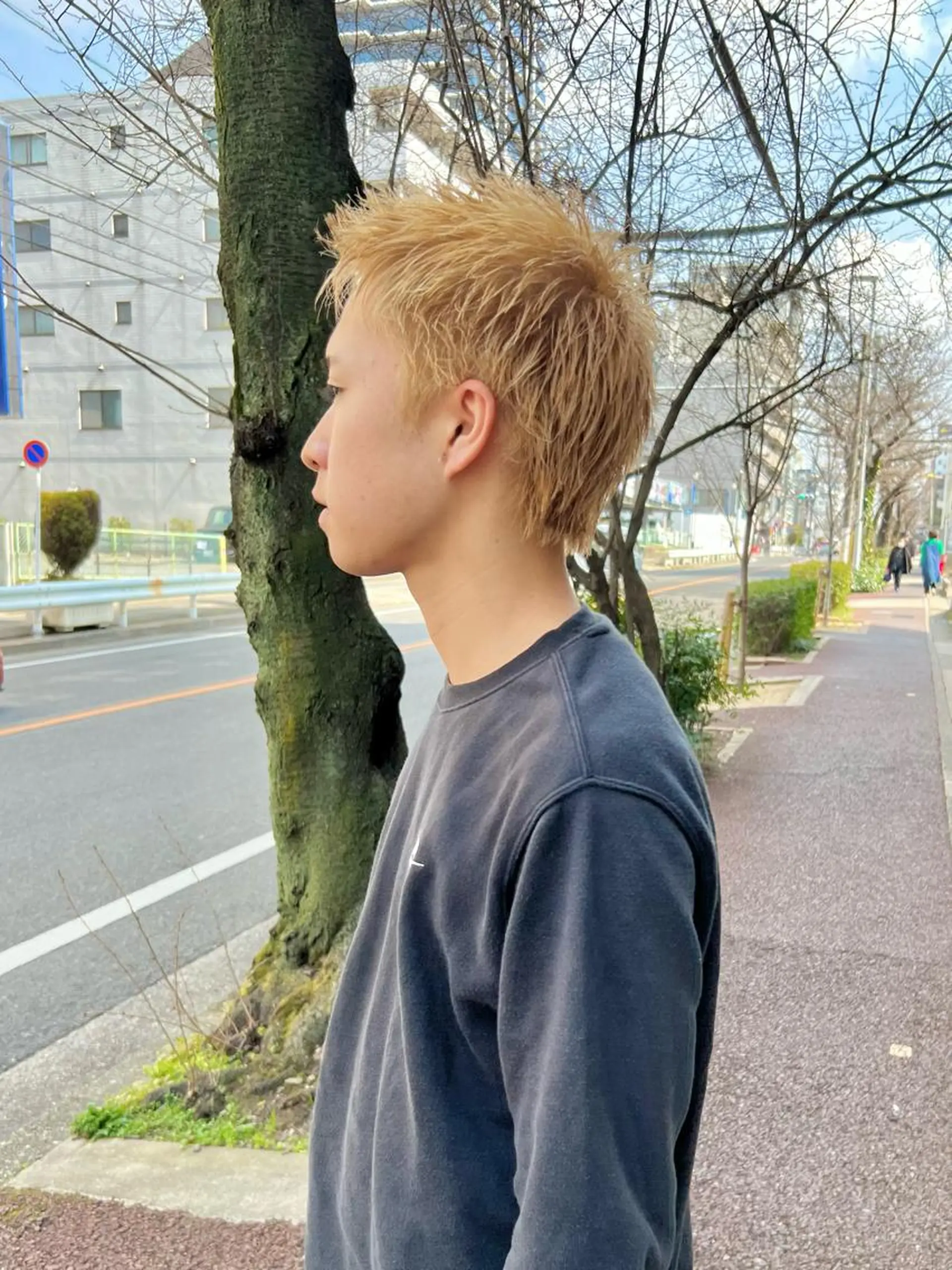 カラー メンズ メンズハイトーン スパイキーショート ブロンド ハイトーンカラー カット ヘアカラー 古川 晴輝のヘアスタイル