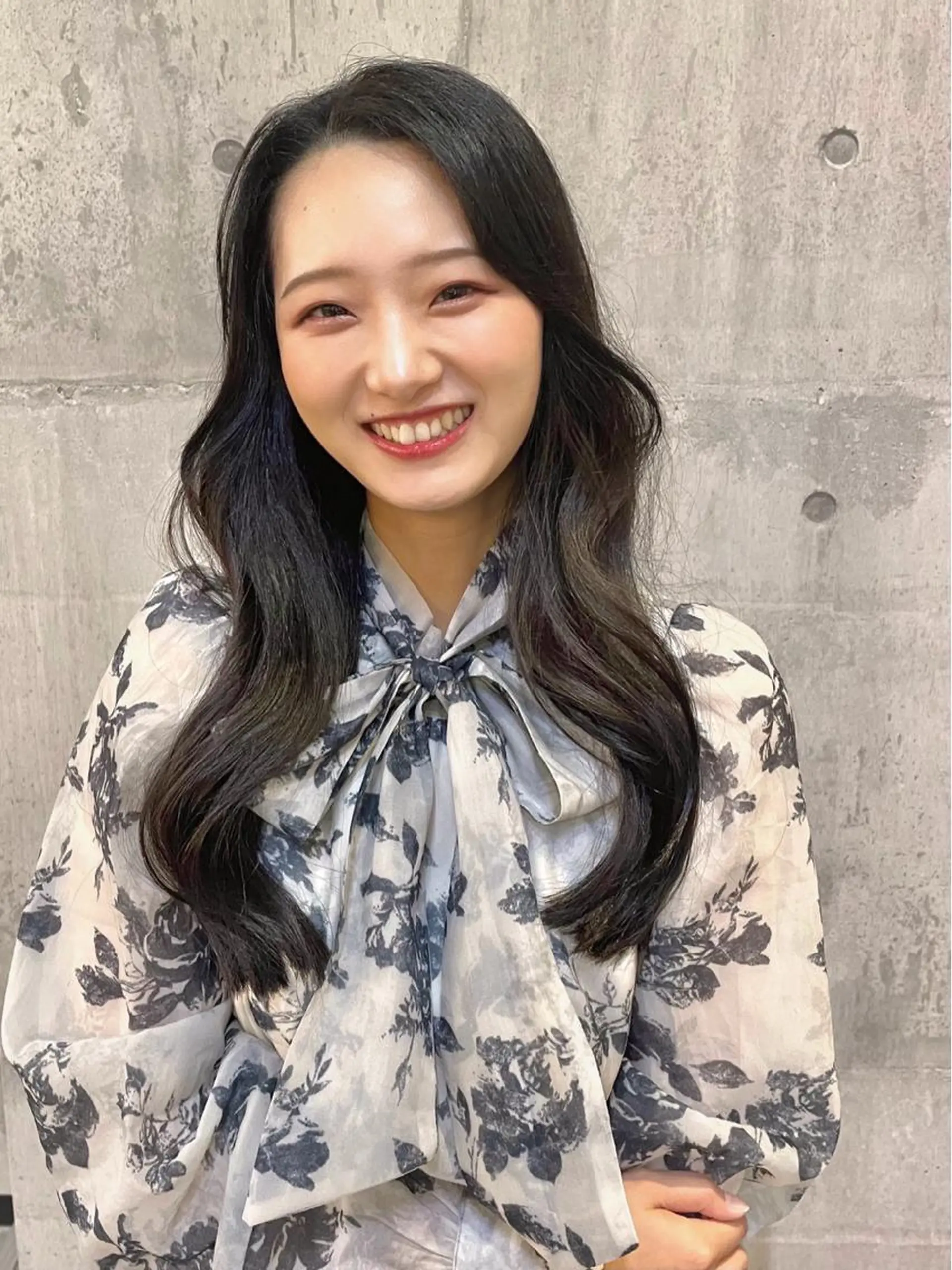 ロング カラー ワンホンヘア ヘアカラー ヘアセット 竹内 春奈のヘアスタイル