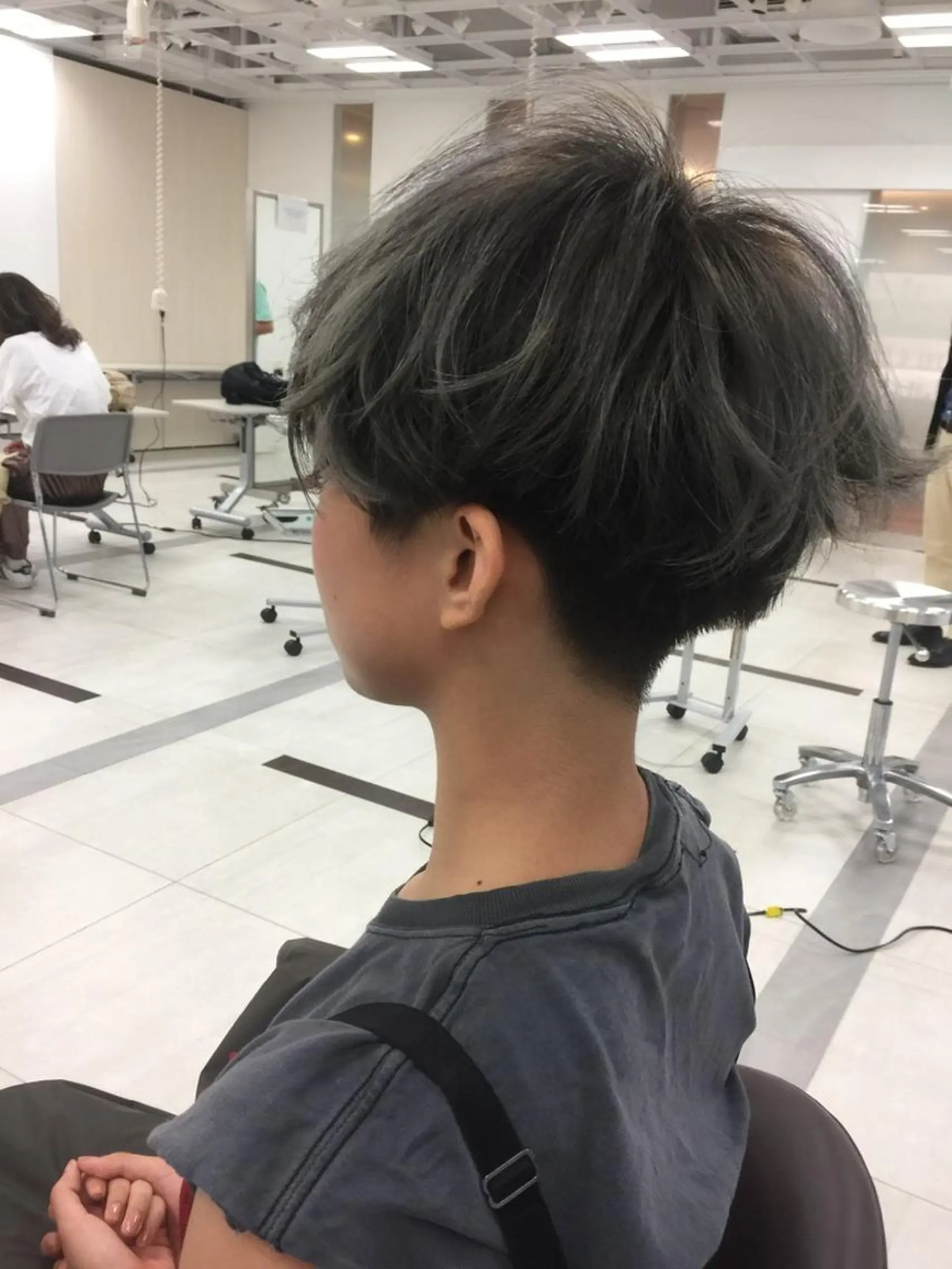 カラー ショート ヘアアレンジ パーマ バレイヤージュ ハイライトカラー ハイライト レイヤーカット トップスタイリスト うめのマツエク・マツパデザイン