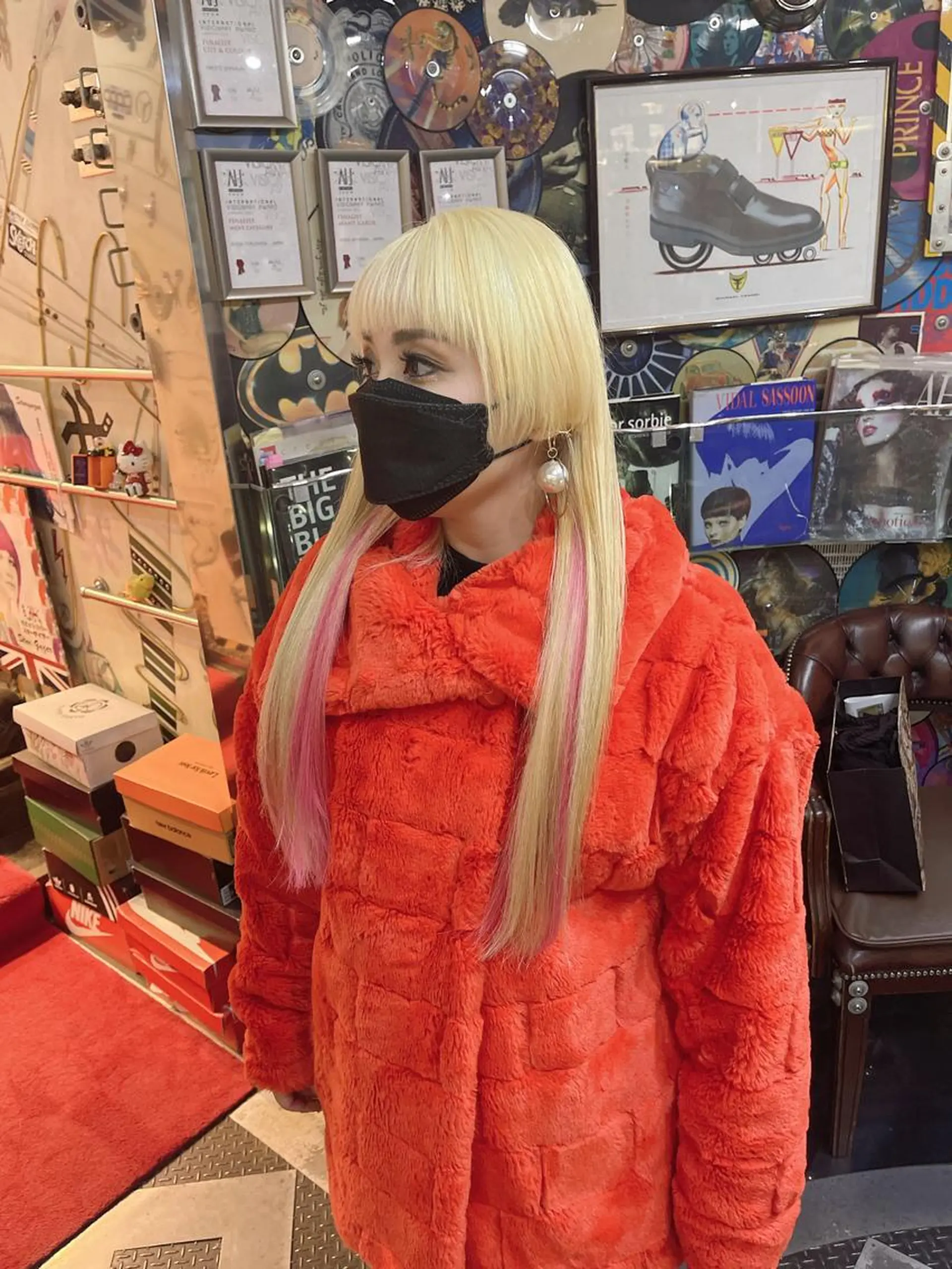 ロング カラー ヘアアレンジ ブリーチ ブロンド ケアブリーチ ハイトーンカラー ピンクカラー haco+所属・🌈派手髪エクステ ブレイズ🌈ひろとのヘアスタイル