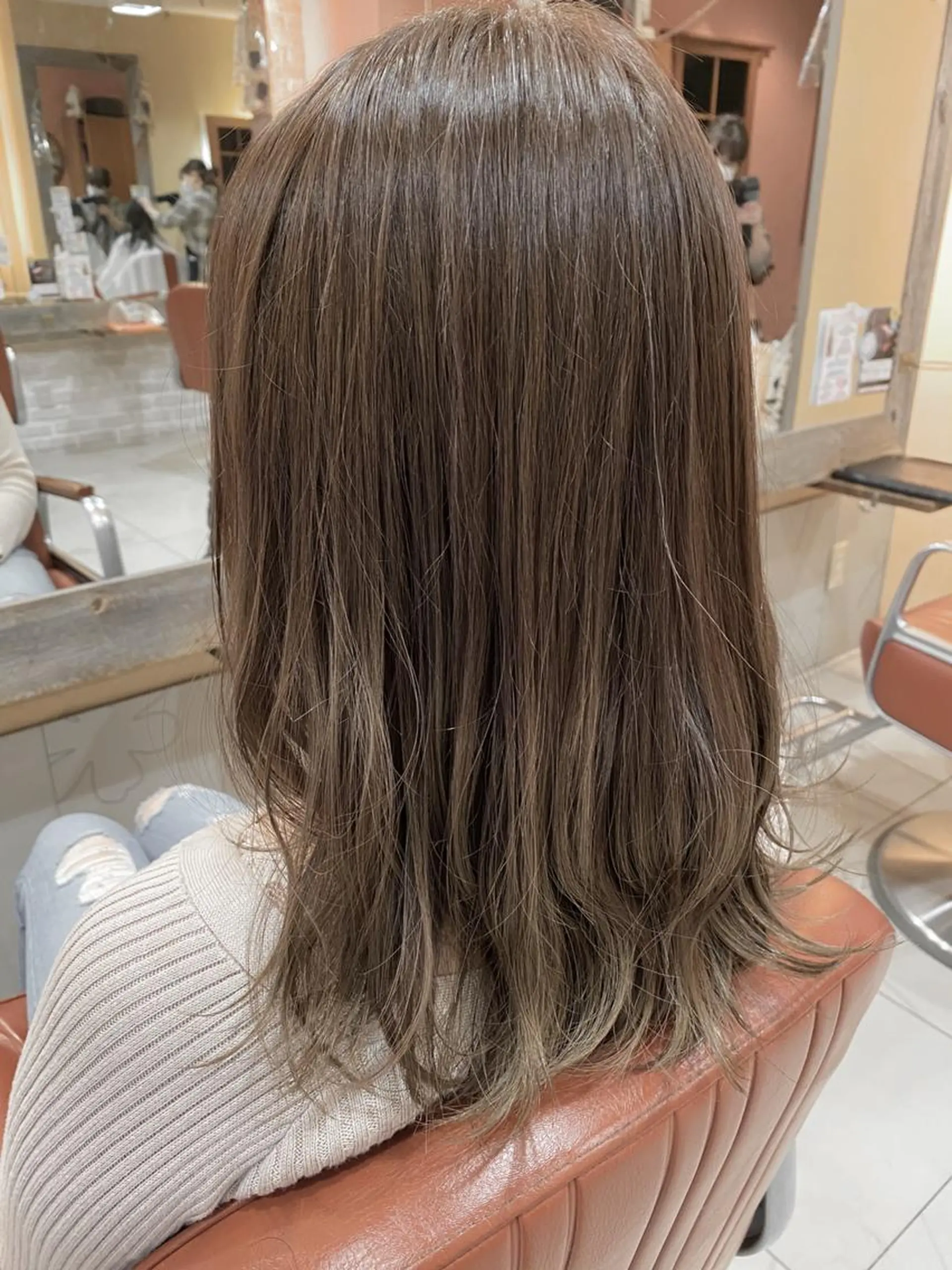 ミディアム カラー ミディアムパーマ ブリーチ 透明感カラー ハイライトカラー ボブ 増子 幹樹のヘアスタイル