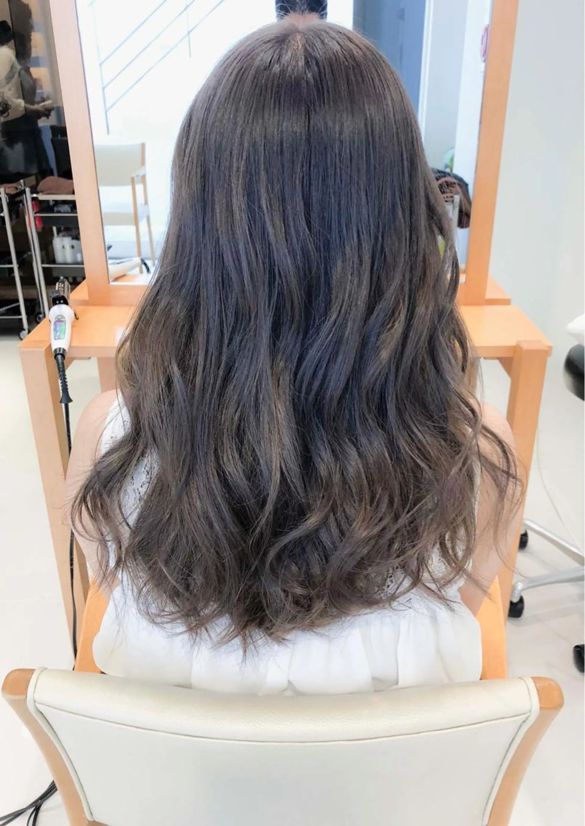 ロング カラー アッシュ アッシュグレー アッシュグレージュ グレージュ ラベンダーカラー Days 透明感カラーのヘアスタイル