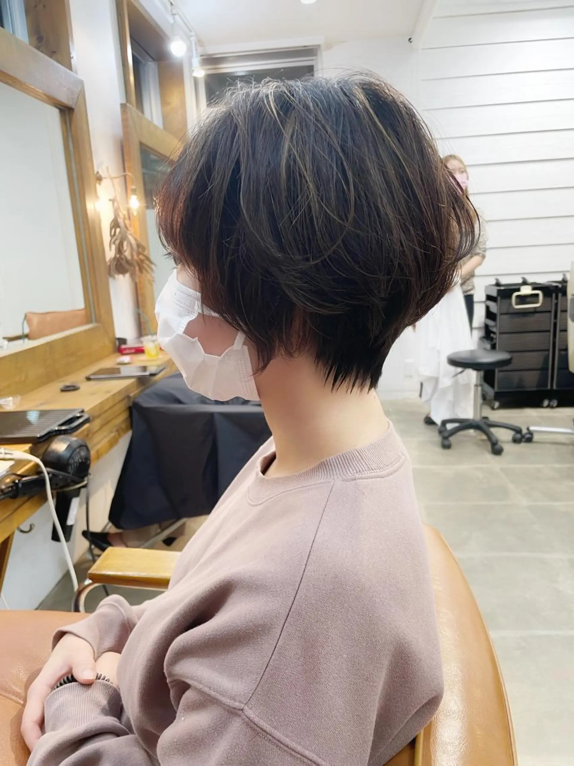 ショート カラー ショートボブ ハンサムショート ブリーチ ブリーチなしカラー ボブ カット ヘアカラー newline銀座所属・銀座ショート/ 大人ショート/金子涼のヘアスタイル