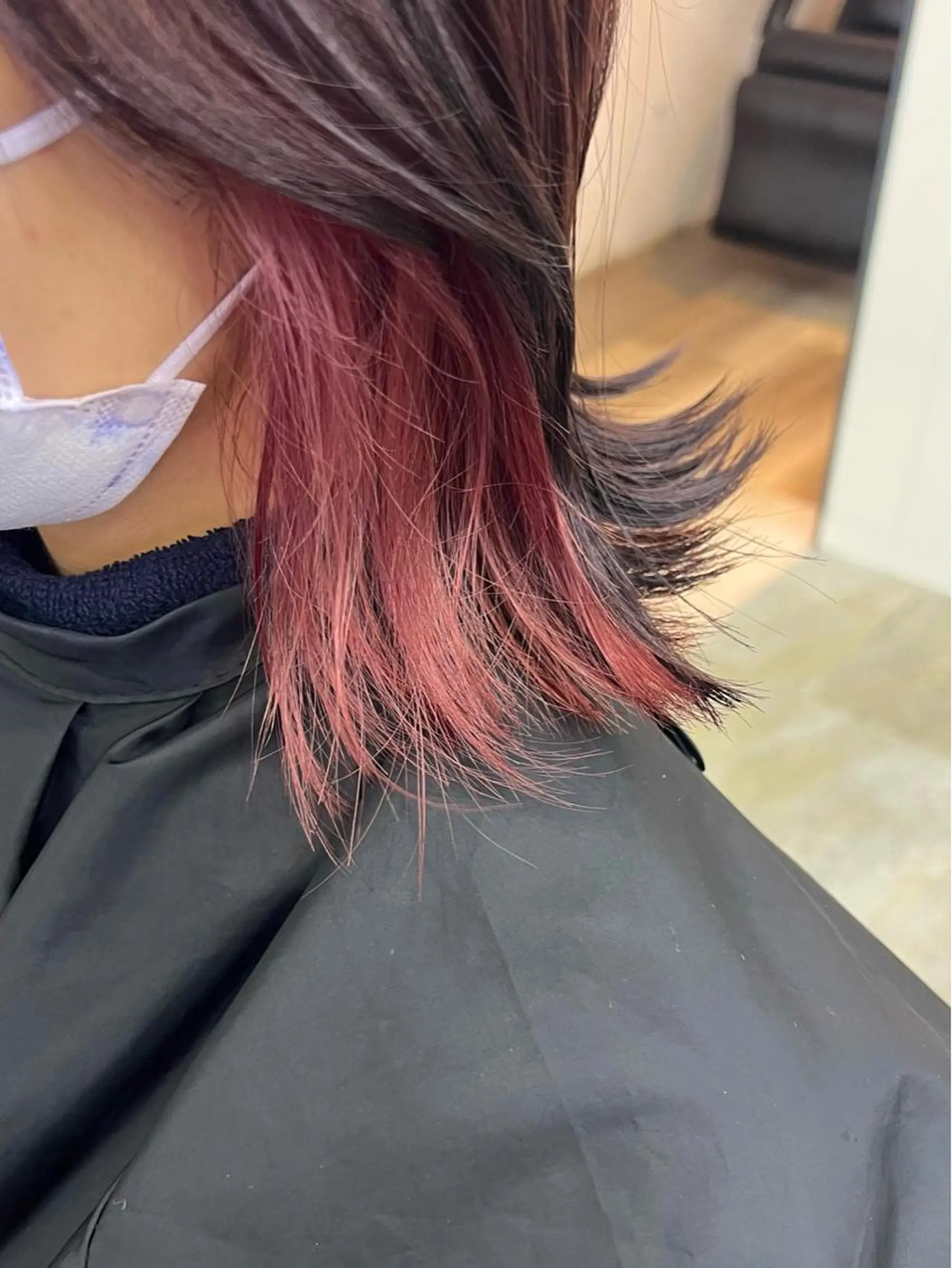 ミディアム 副店長🩷艶カラー 🧡💛リサ🫧のヘアスタイル