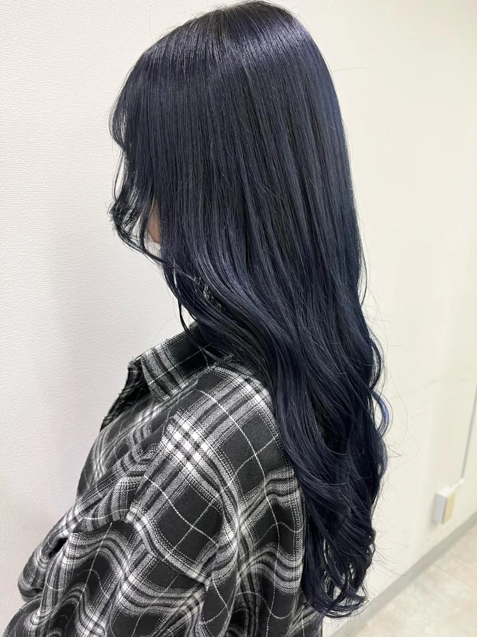 ロング カラー 透明感カラー🪿🤍 小顔カットのヘアスタイル