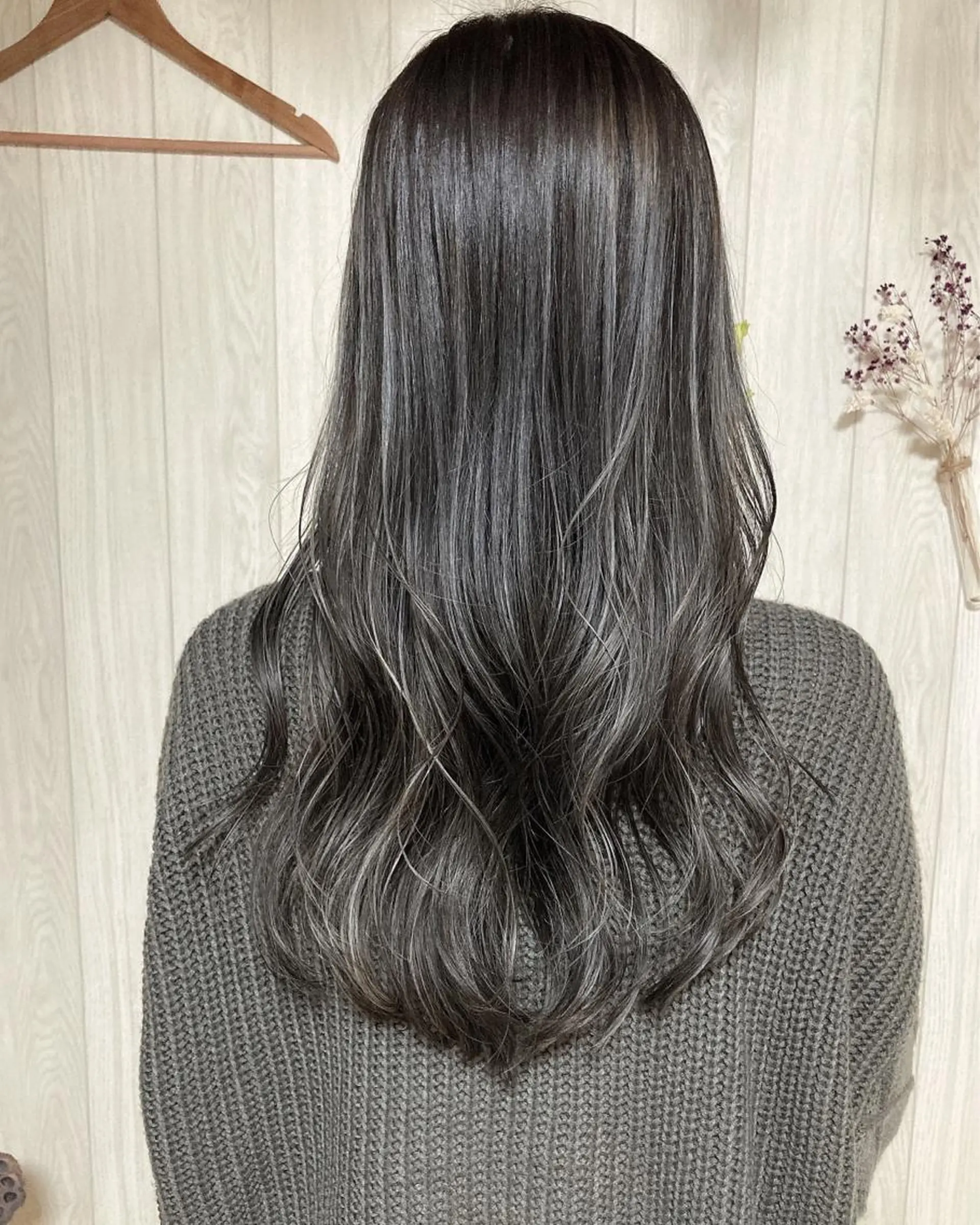 ロング カラー MERCI所属・マツモト コウダイのヘアスタイル