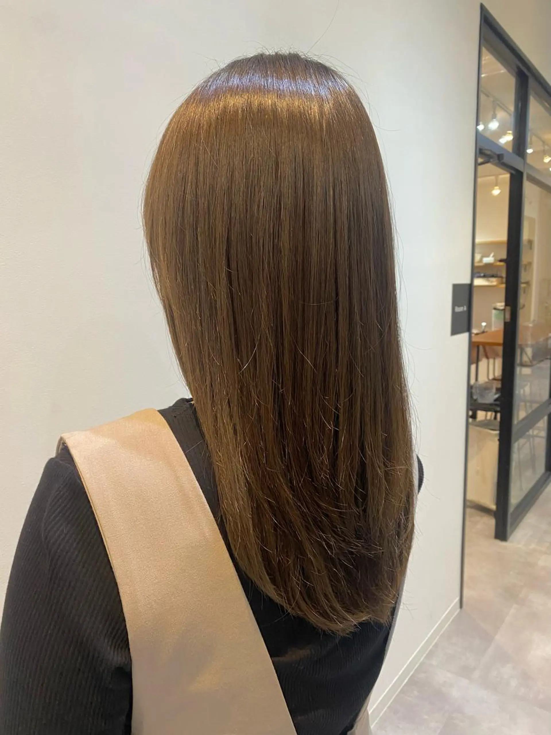 ロング カラー アディクシーカラー アッシュ アッシュブラウン バレイヤージュ ブリーチ カット ヘアカラー トリートメント ♡オシャ髪♡AI ✂️newi町田のヘアスタイル