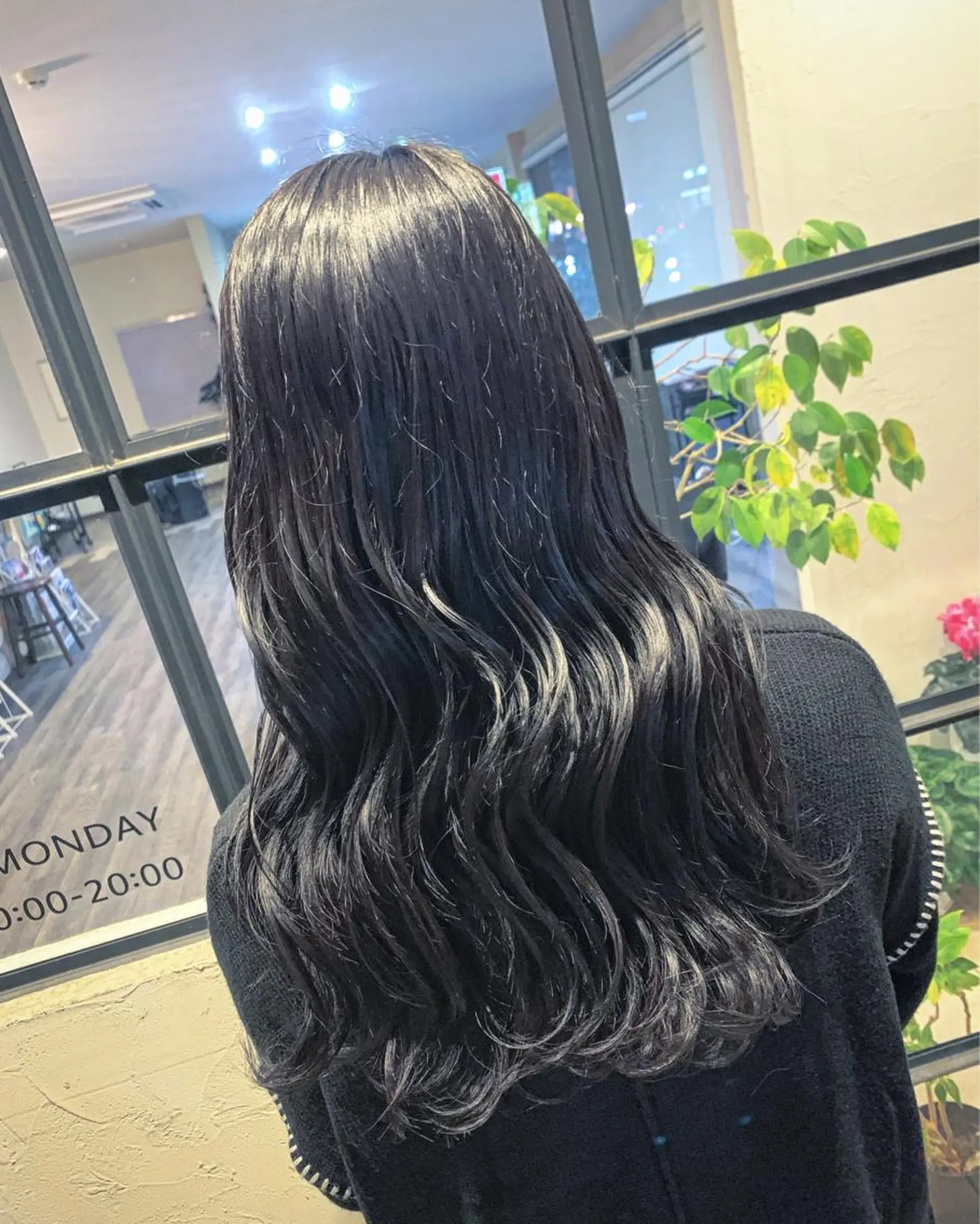 ロング カラー 黒髪 ブリーチ 透明感カラー ブリーチなしカラー Morpho Hair Product所属・井上 花音のヘアスタイル