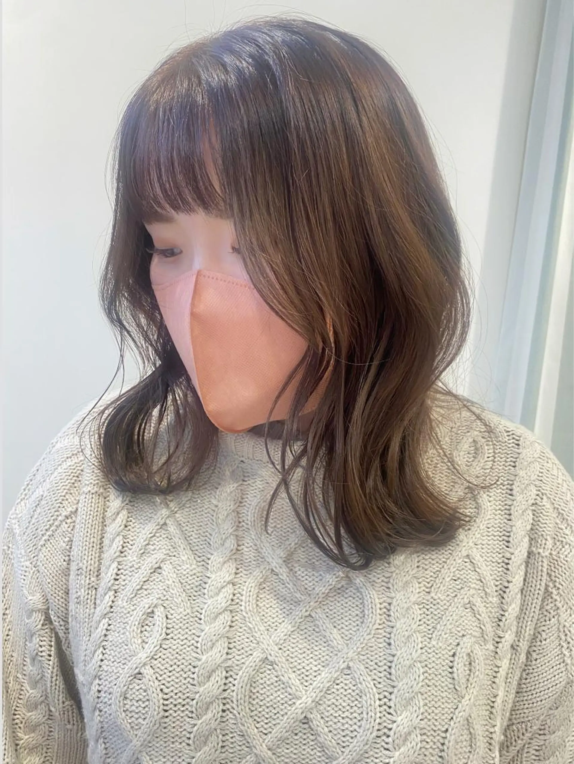 ミディアム カラー カット ヘアカラー ベージュ/インナー カラー🤍Rieのヘアスタイル