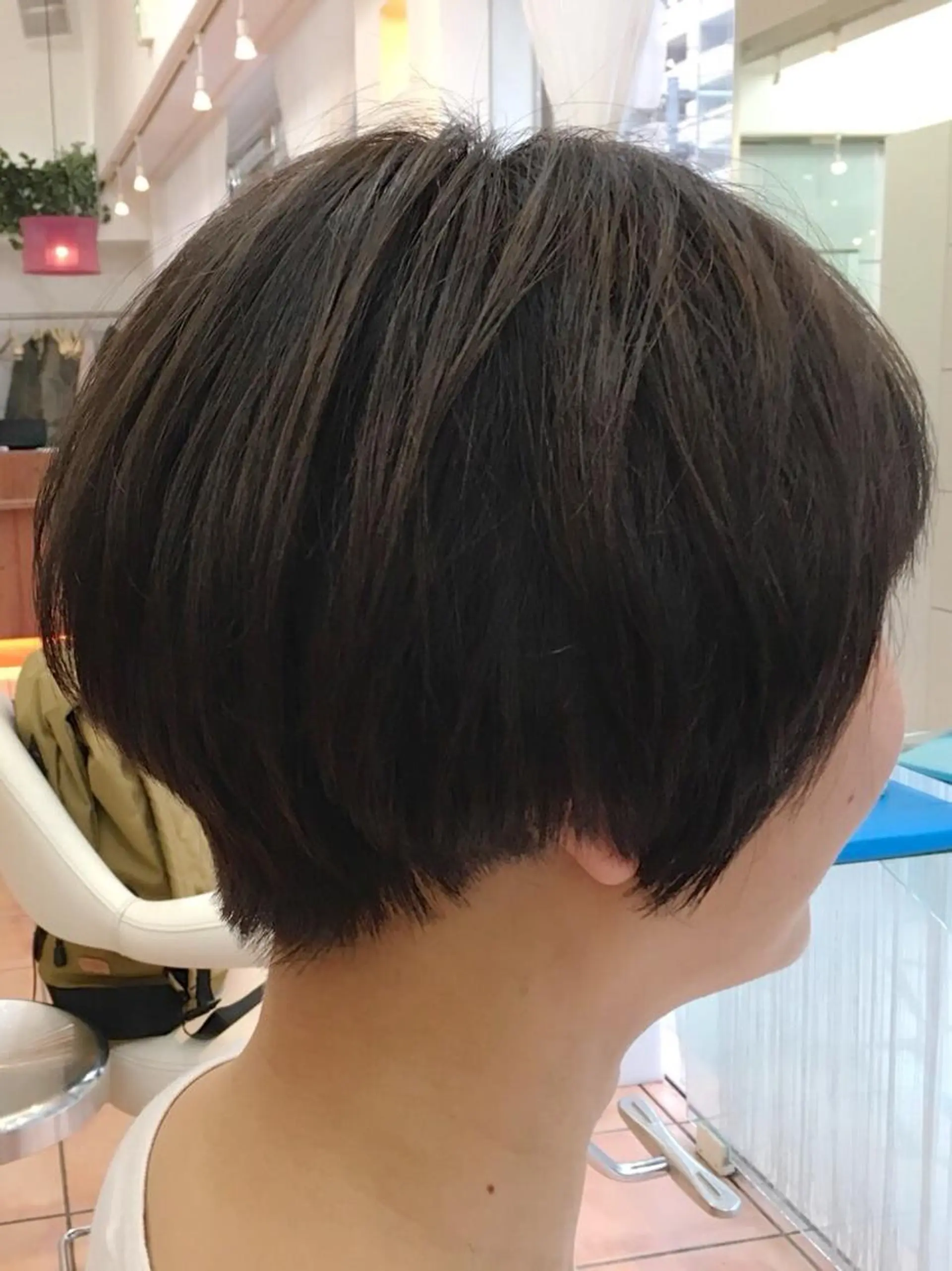 ショート カラー 髪質改善 Blumeのヘアスタイル