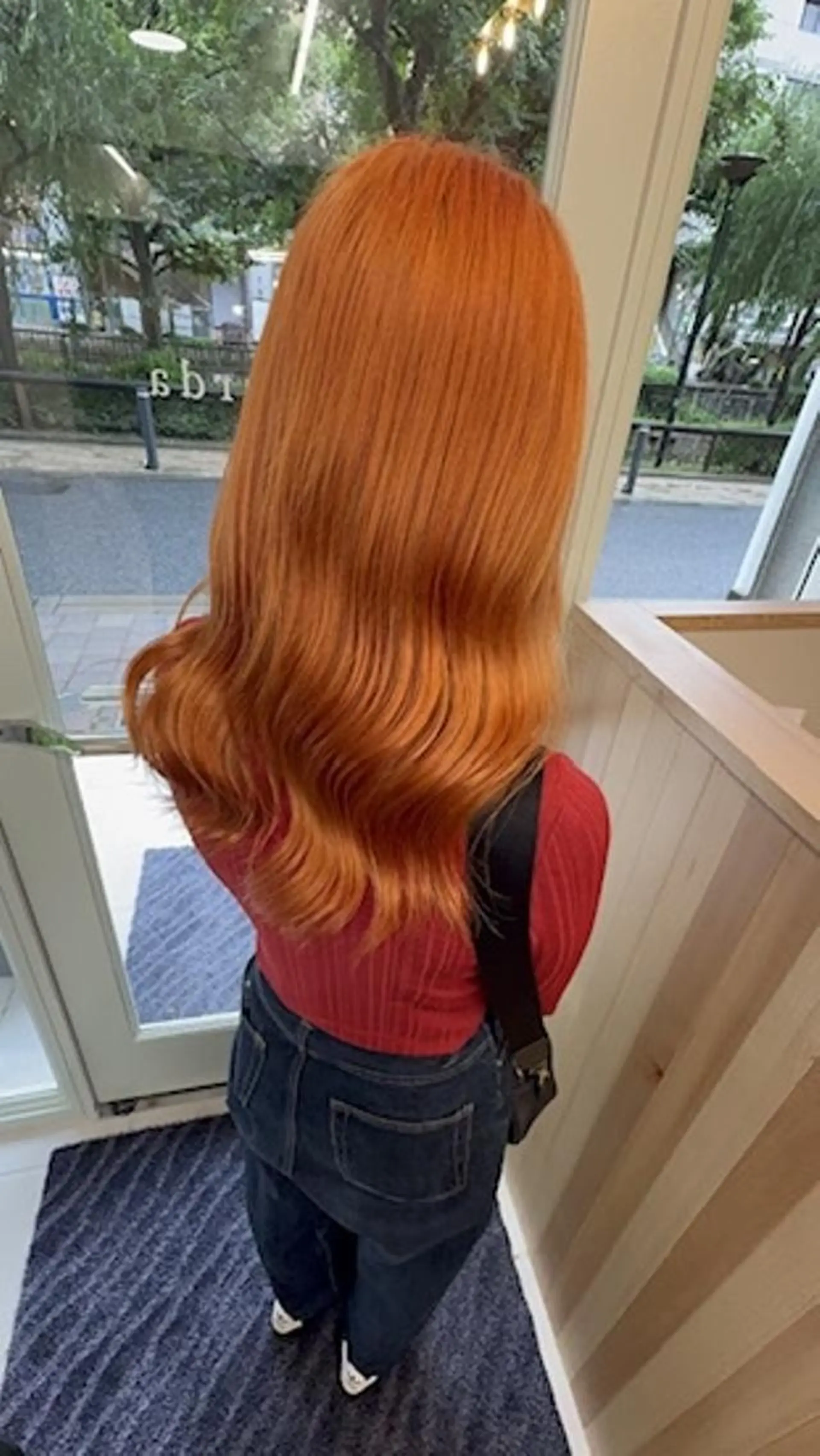 セミロング カラー パーマ ベージュカラー ブリーチ 透明感カラー ダブルカラー ハイトーンカラー ブリーチ矯正💐 ミルクティー💐ナオのヘアスタイル