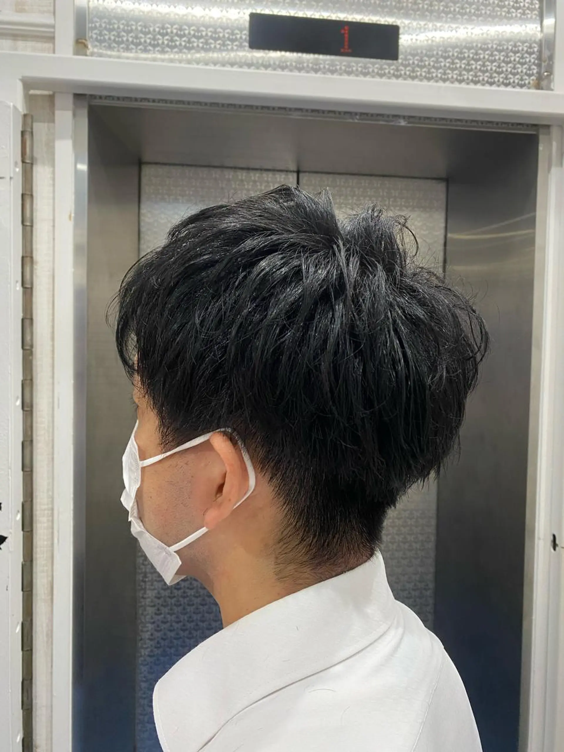 ショート パーマ メンズ メンズパーマ ニュアンスパーマ ハイトーン・デザイン Shoseiのヘアスタイル