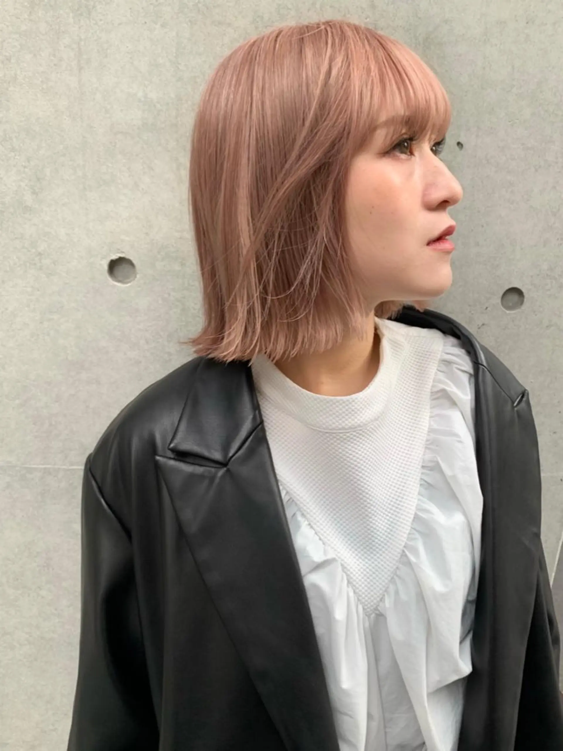 ショート ボブ 外国人風カラー ハイライト ショートヘア ヘアカラー SALOWIN梅田茶屋町North店所属・福山 晴香のヘアスタイル