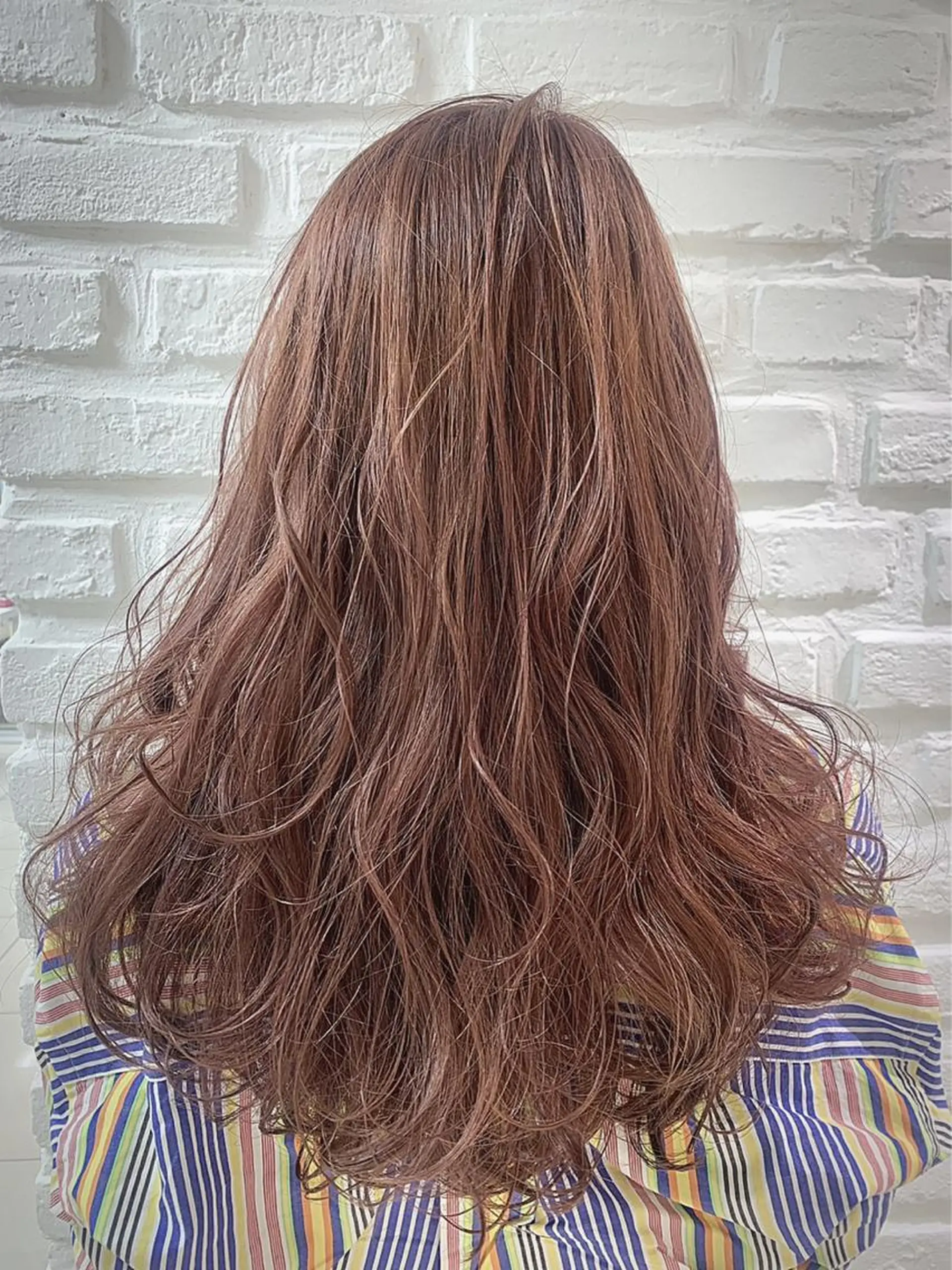 ロング カラー アッシュ ブリーチ ケアブリーチ イルミナカラー ラベンダーカラー カット ヘアカラー トリートメント 【デザインカラー】 粥川佳日望のヘアスタイル