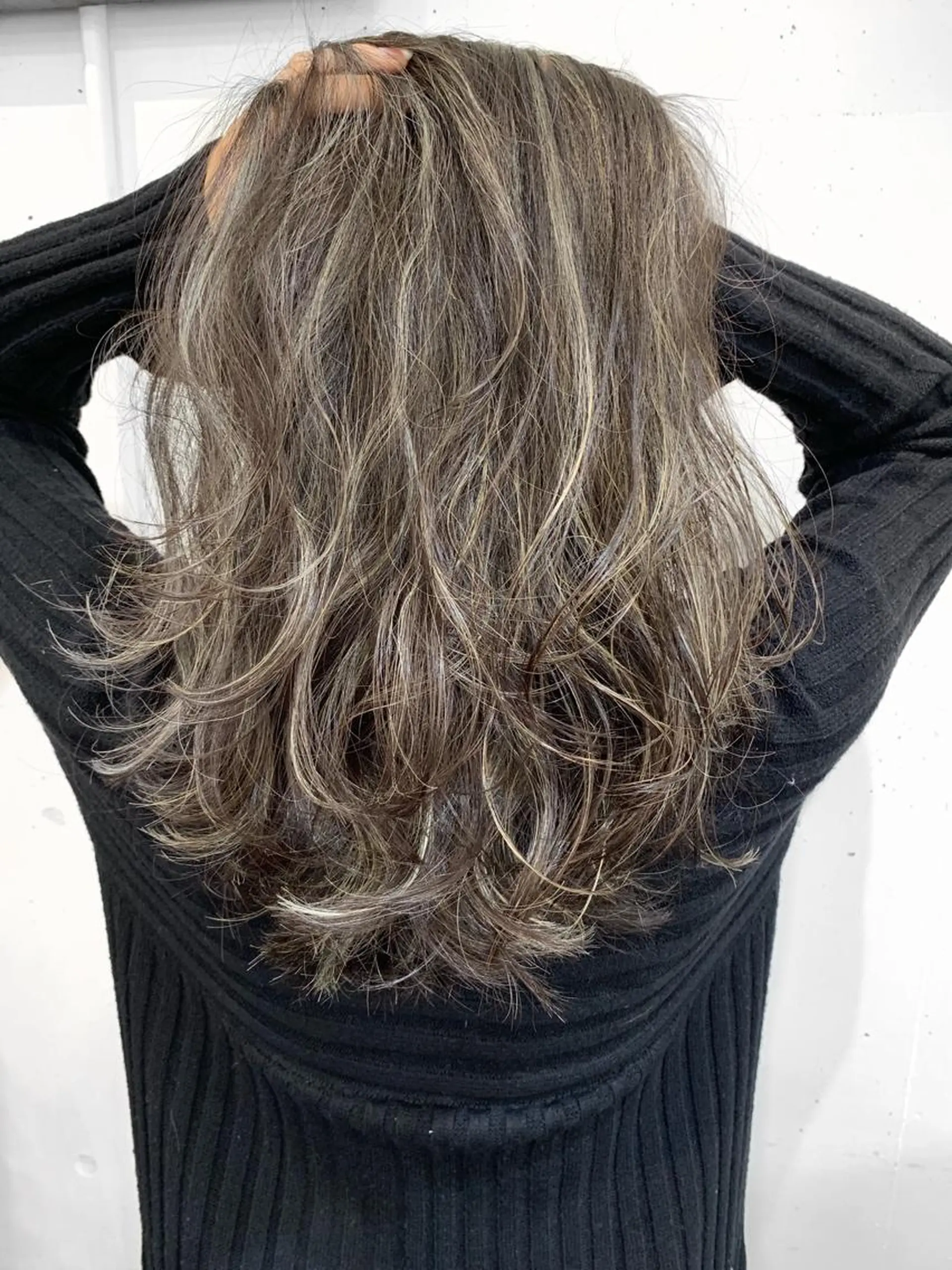 セミロング カラー ハイライトカラー ハイライト カット ヘアカラー パーマ トリートメント ヘッドスパ 🌿海外Style・ KOHEIのヘアスタイル