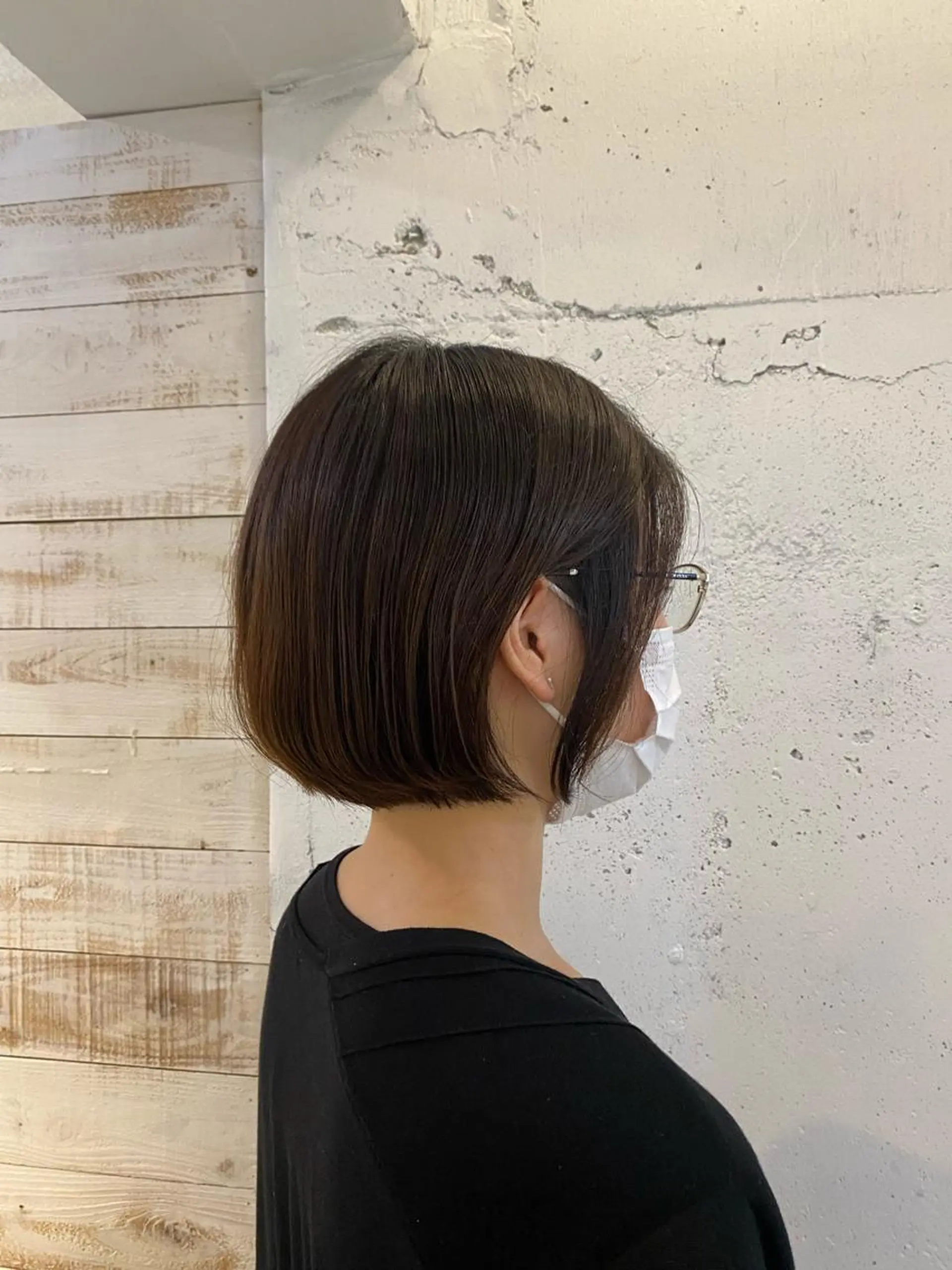 ショート ボブ ブリーチなしカラー レイヤーカットのヘアスタイル