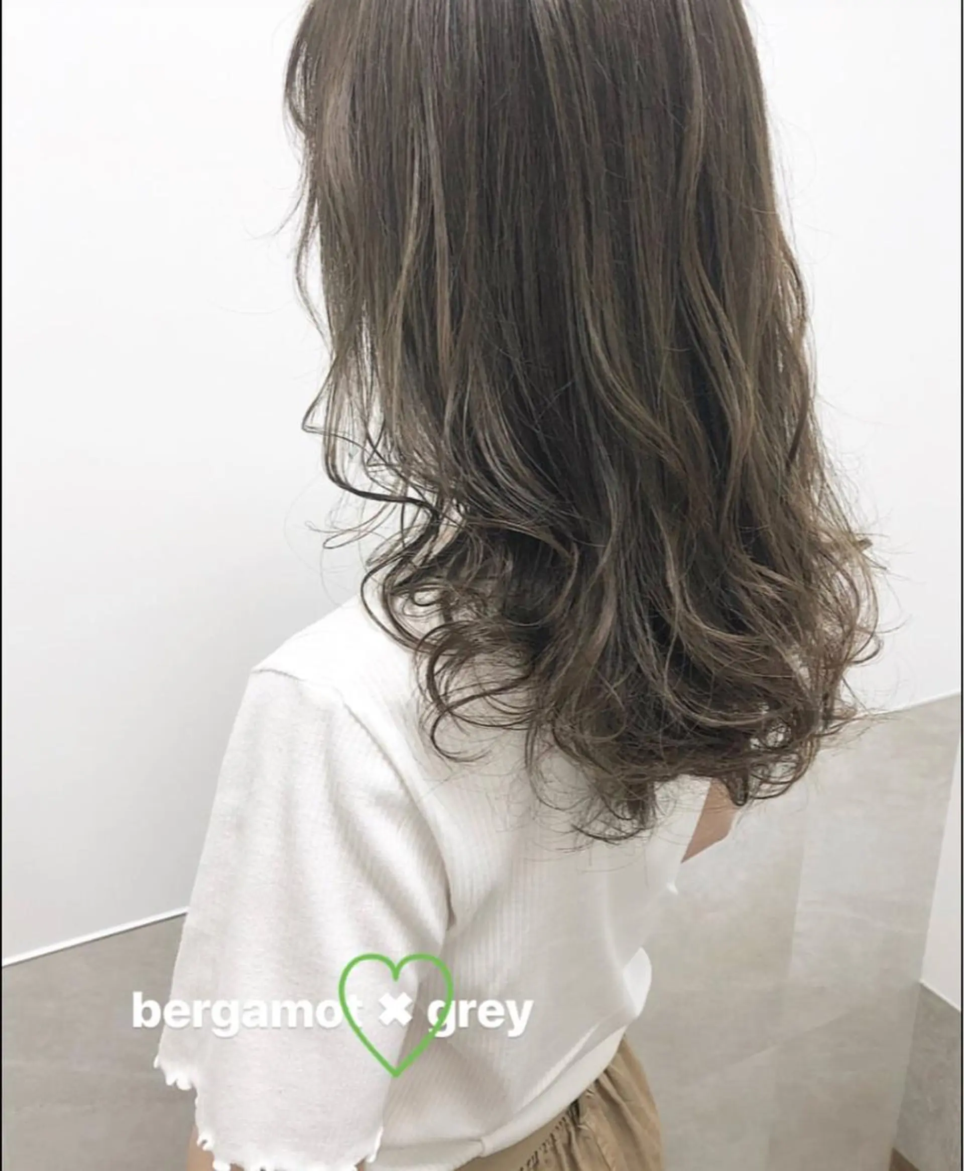 セミロング カラー autre所属・大久保 ひでなりのヘアスタイル